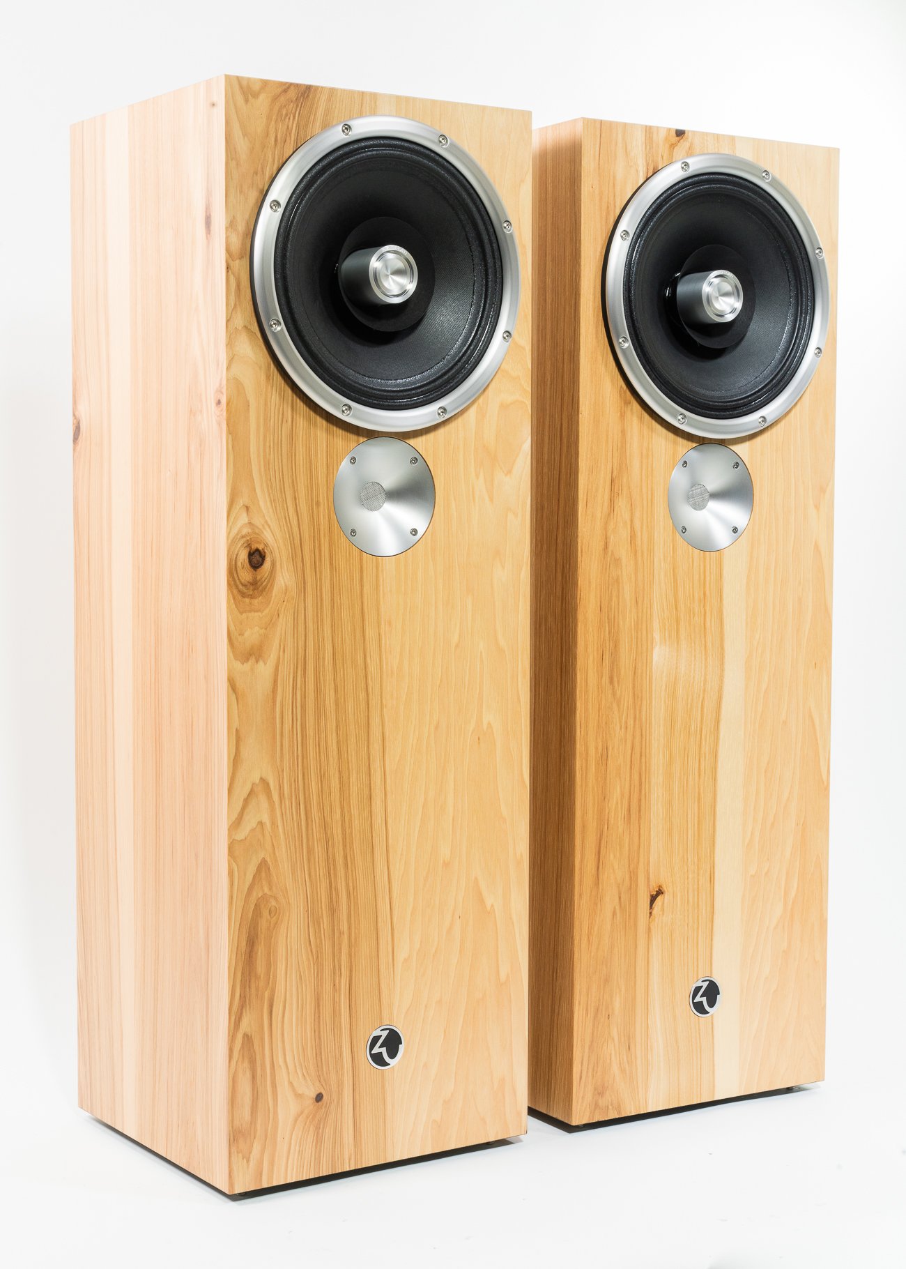 Isometric view photo of Zu DW-6 Superfly finished in rustic hickory - matched pair.