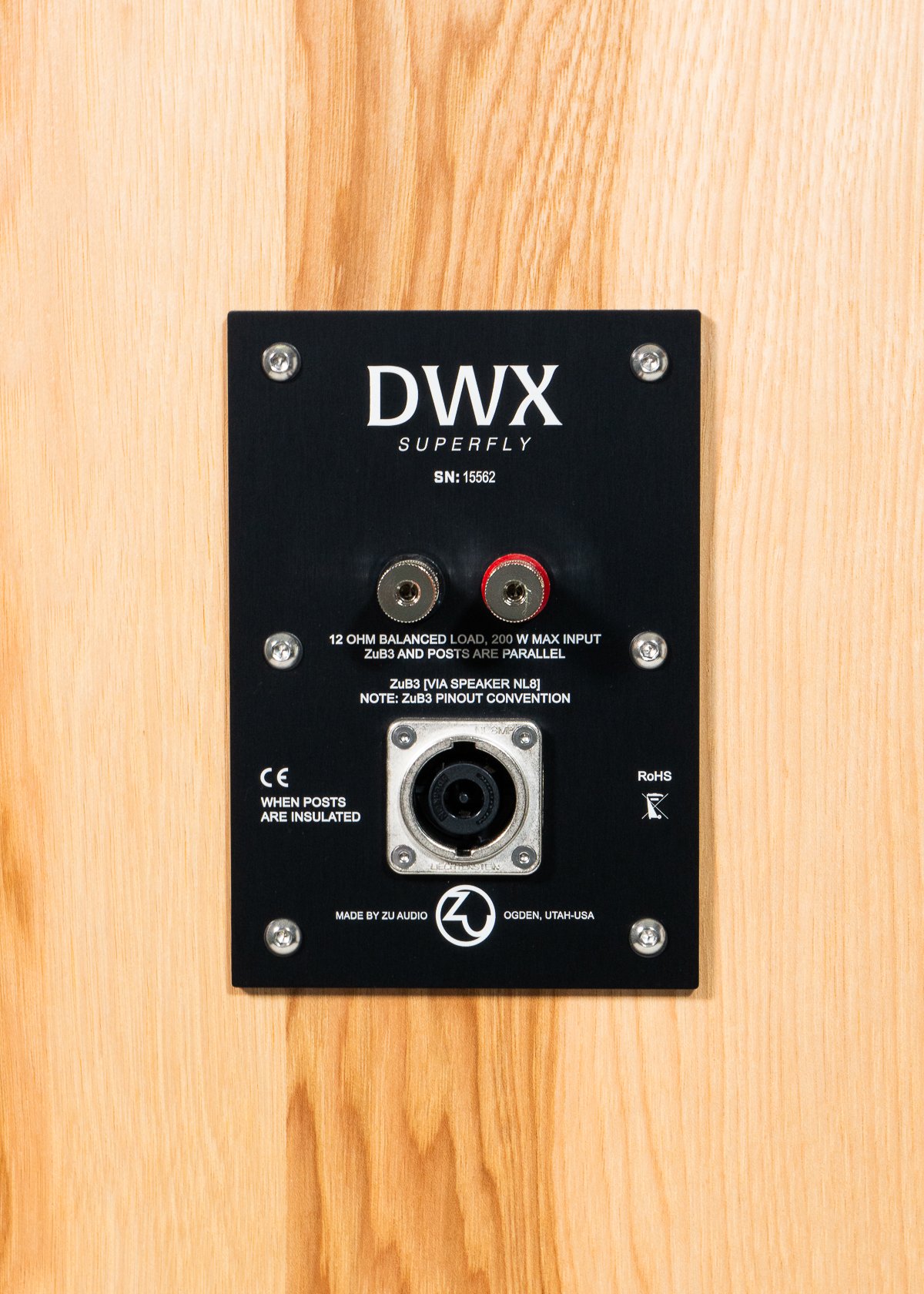 Closeup photo of Zu DWX nameplate and connections.