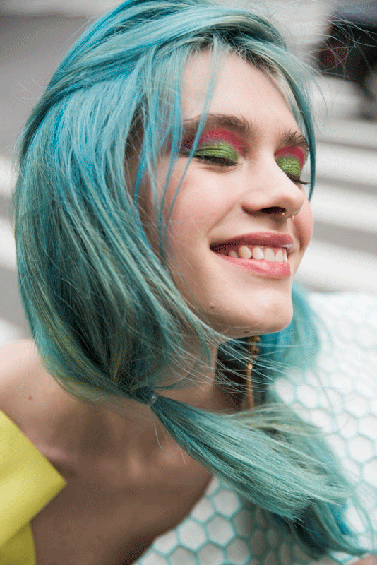 SASHA_B_CESAR_SEGARRA_VOGUE__22.gif