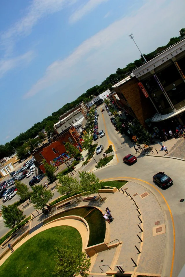 uptown circle.jpg