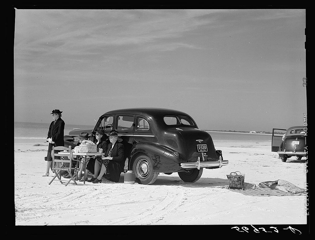 Guests of Sarasota trailer park, Sarasota, FL. By Marion Post Wolcott. Courtesy of Library of Congress, Prints and Photographs Division