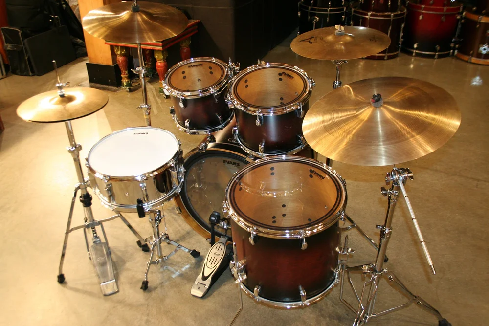 【中古】 Tales Of The Drum Tama Superstar Classic 5pc Drum Set Gloss Lacebark Pine Fade