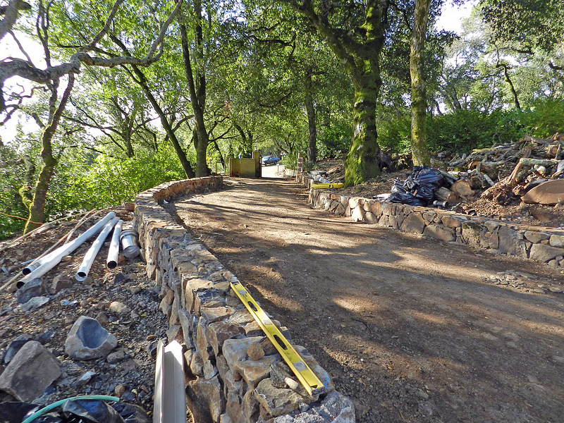 DRIVEWAY AND RETAINING WALL CONSTRUCTION