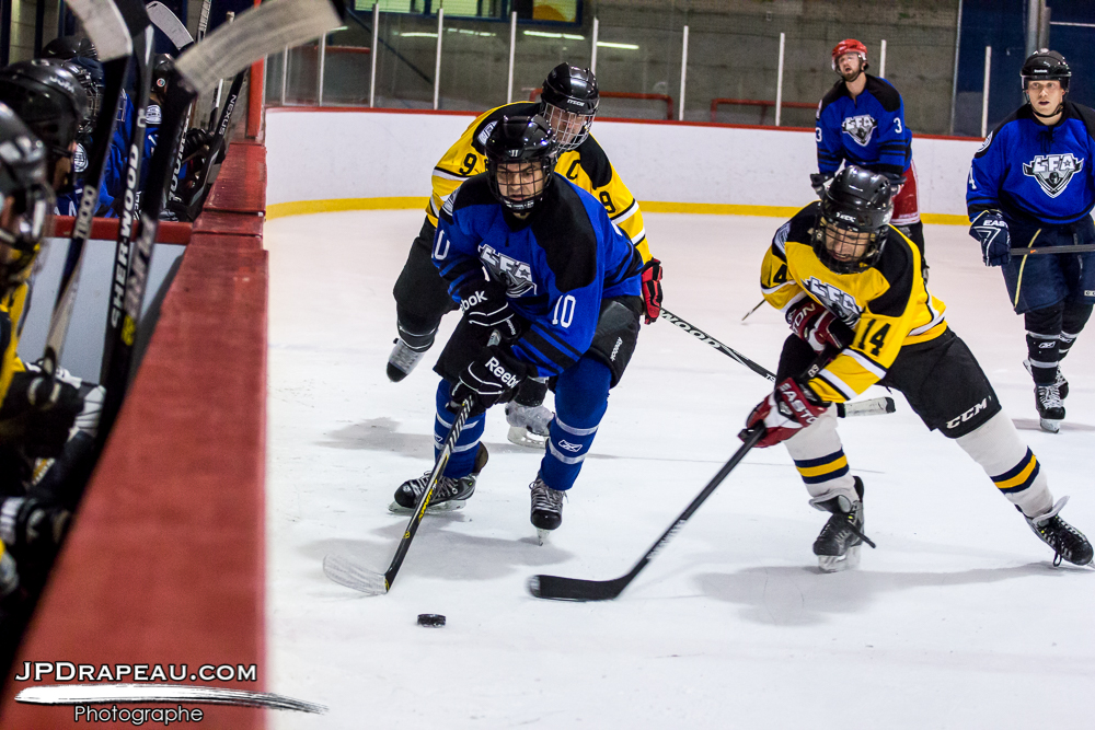 Gio Pigafetta from the Avengers fighthing off a new comer to the league, Ryan Bergen last Saturday.