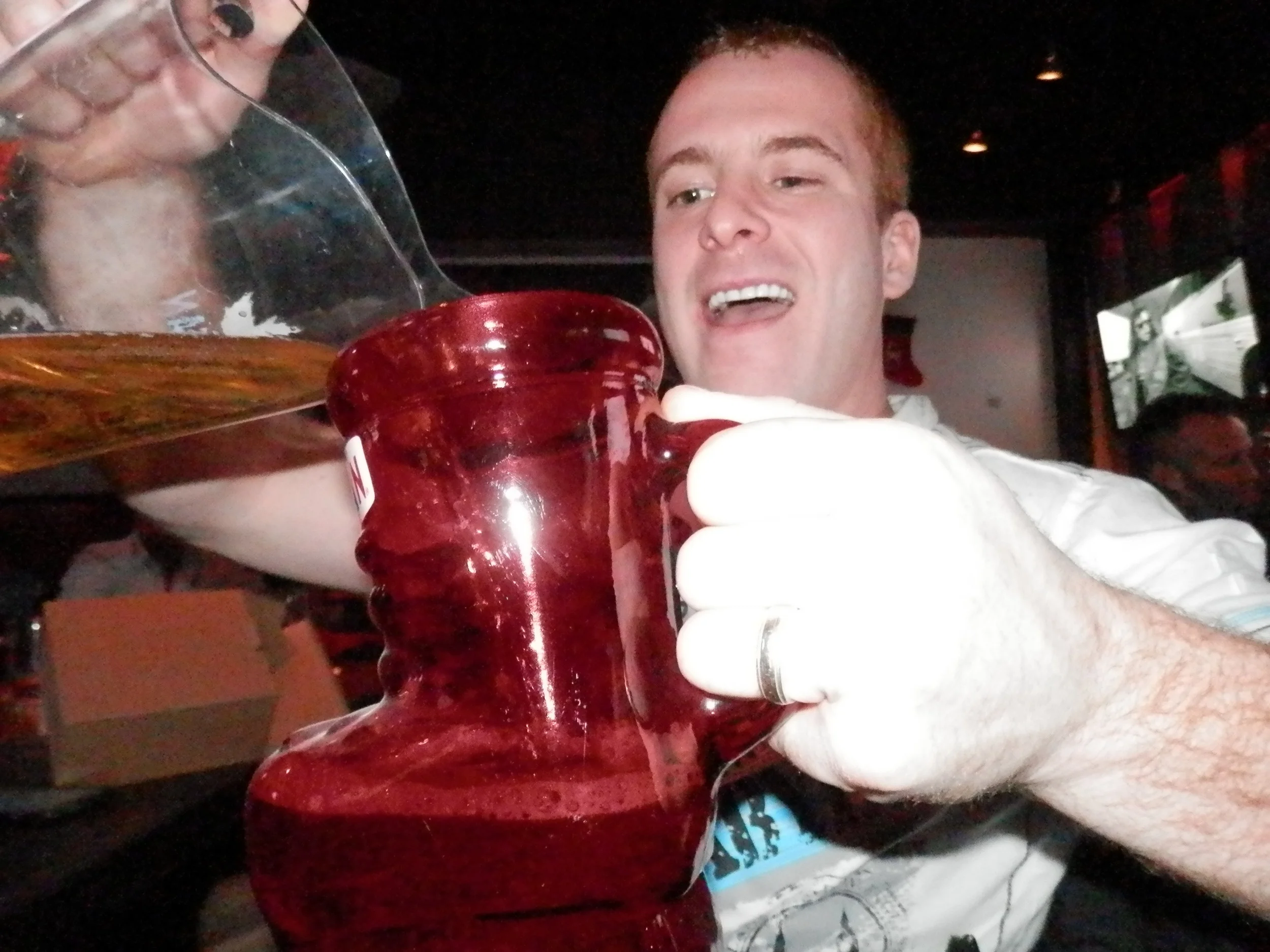 MARC GoDIN DES VIPERS, GRAND GAGNANT SAMEDI SOIR AU WINDSOR HYPER BAR&GRILL (PHOTO LARRY)