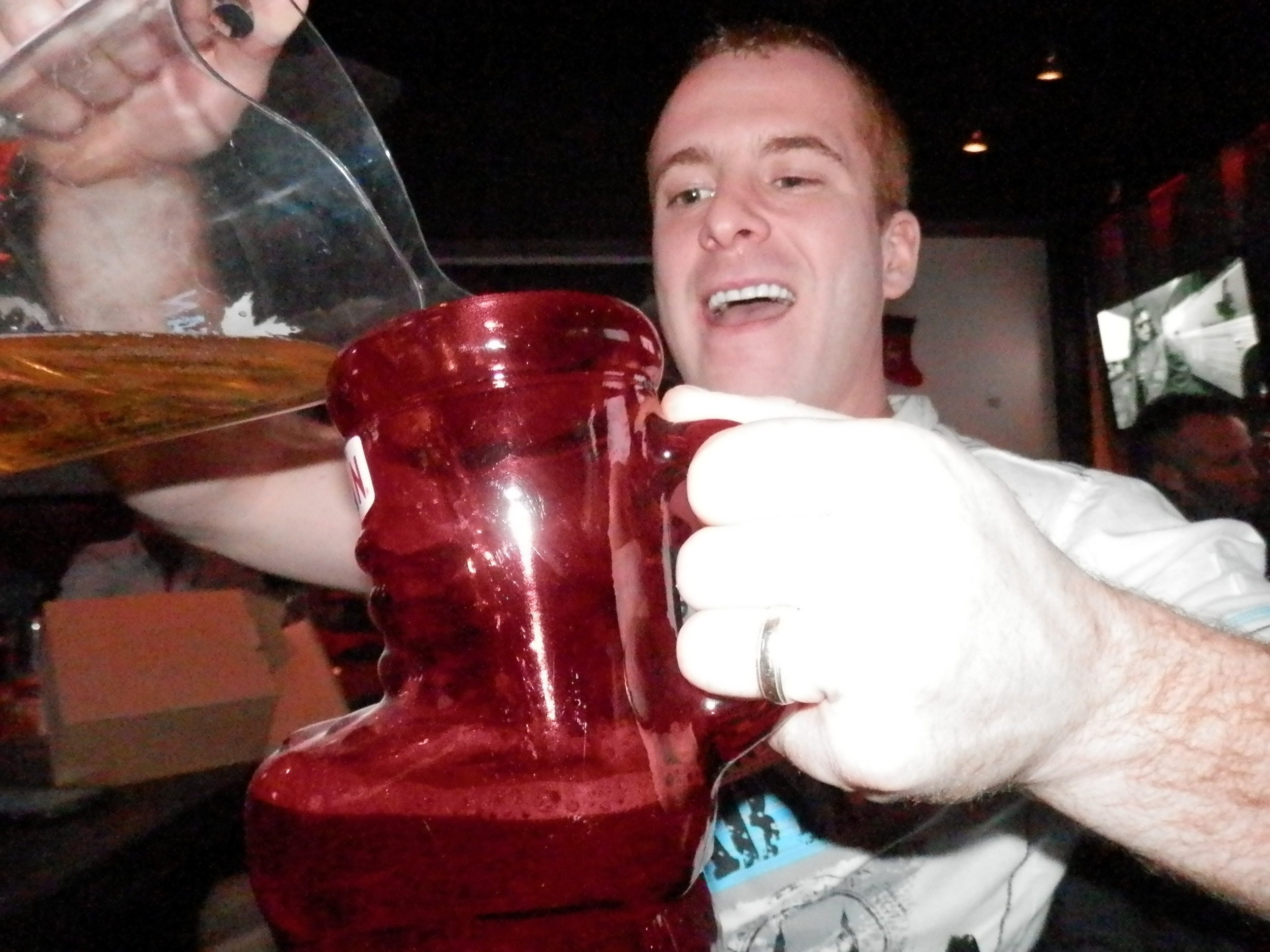 MARC GoDIN DES VIPERS, GRAND GAGNANT SAMEDI SOIR AU WINDSOR HYPER BAR&GRILL (PHOTO LARRY)