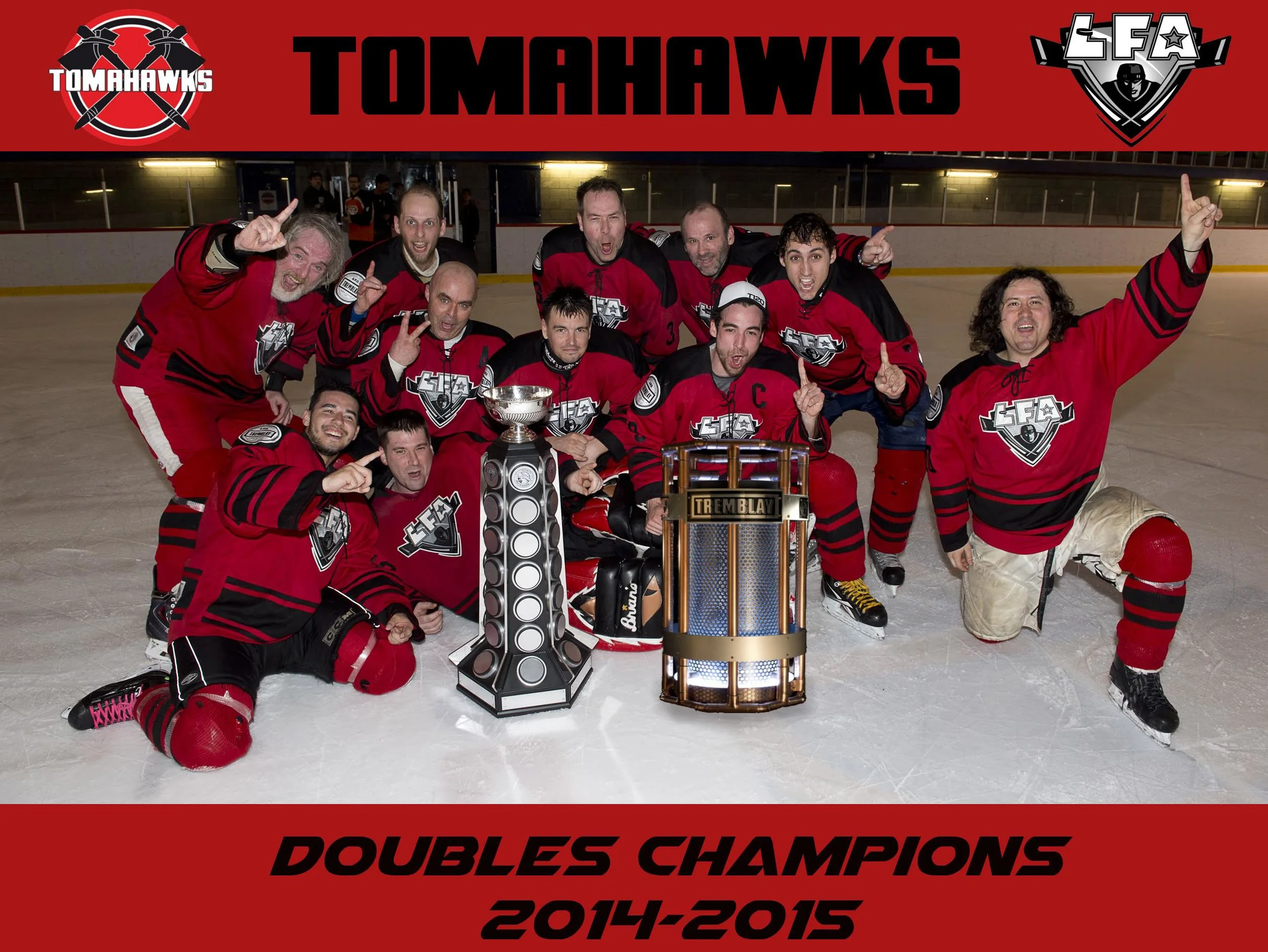 Tout comme l'édition gagnante de la saison 2014-2015, la version estival des Tomahawks fait jaser et domine à tous les chapitres. C'est fou ce que la chimie au sein d'une équipe peut faire. Ou est-ce le chandail ?! (photo Bruno Petrozza / montage Laurent Quesnel))