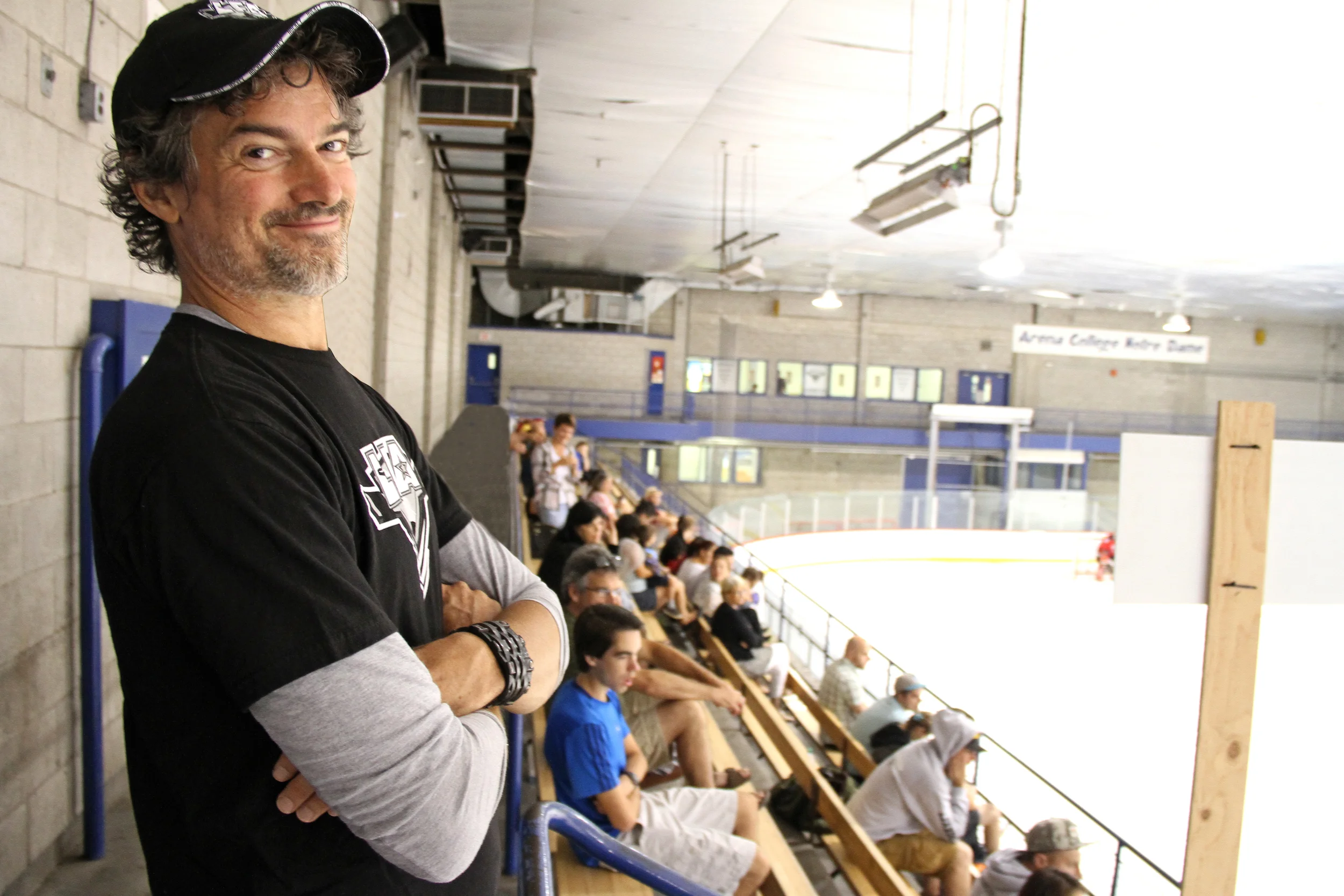  le prez de la lfa lors du premier match de championnat estival de l'histoire de la ligue. (photo Frederic Serre) 