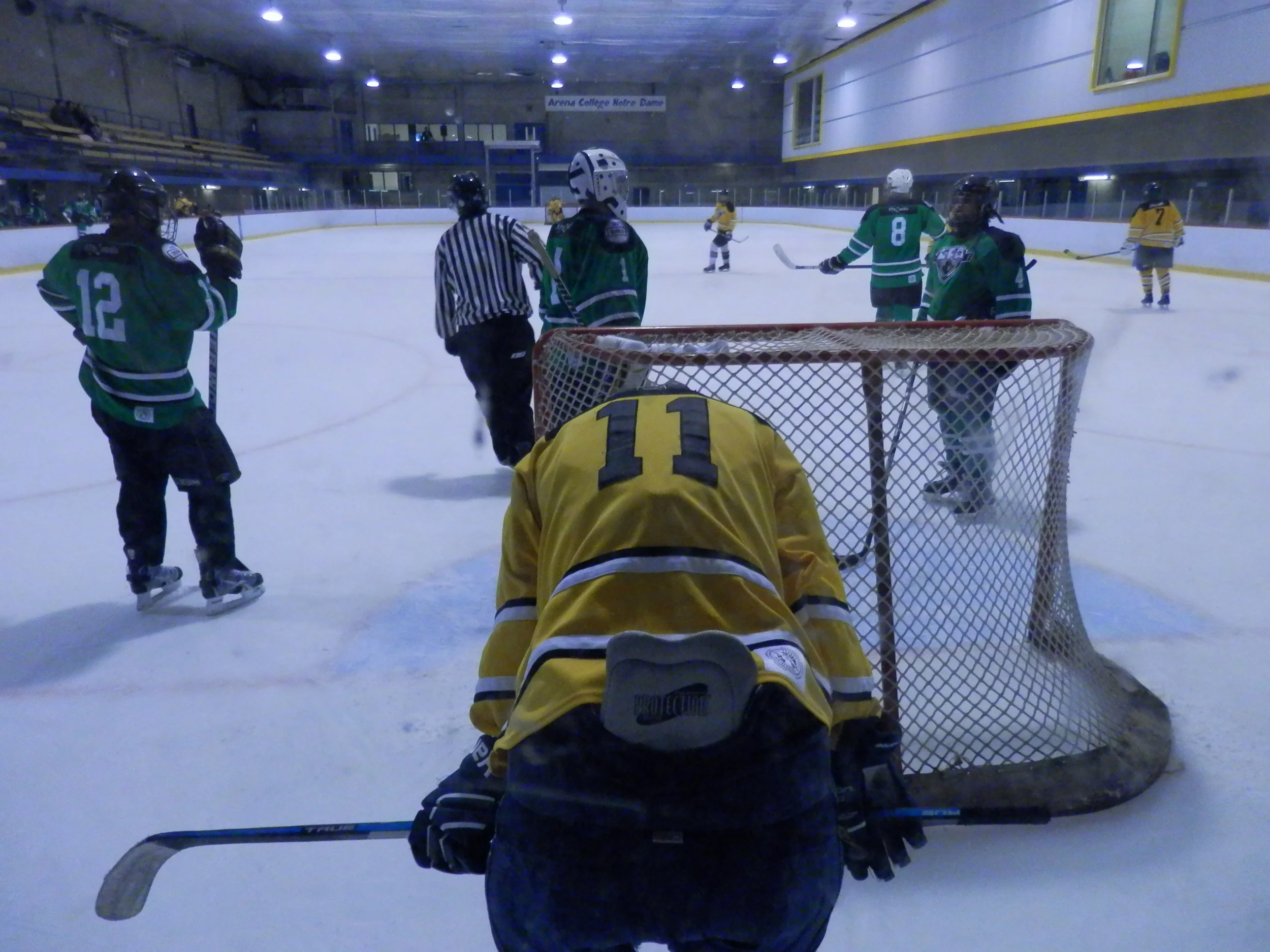 Felix Dufour-Labrecque des vipers semblait revoir le jeu dans sa tête après avoir été stoppé à nouveau par le gardien des Shamrocks, Patrick Bouchard qui depuis son arrivé avec le club lors de la deuxième rencontre de celle-ci semble avoir donné de la confiance à ses troupes (photo JFD)