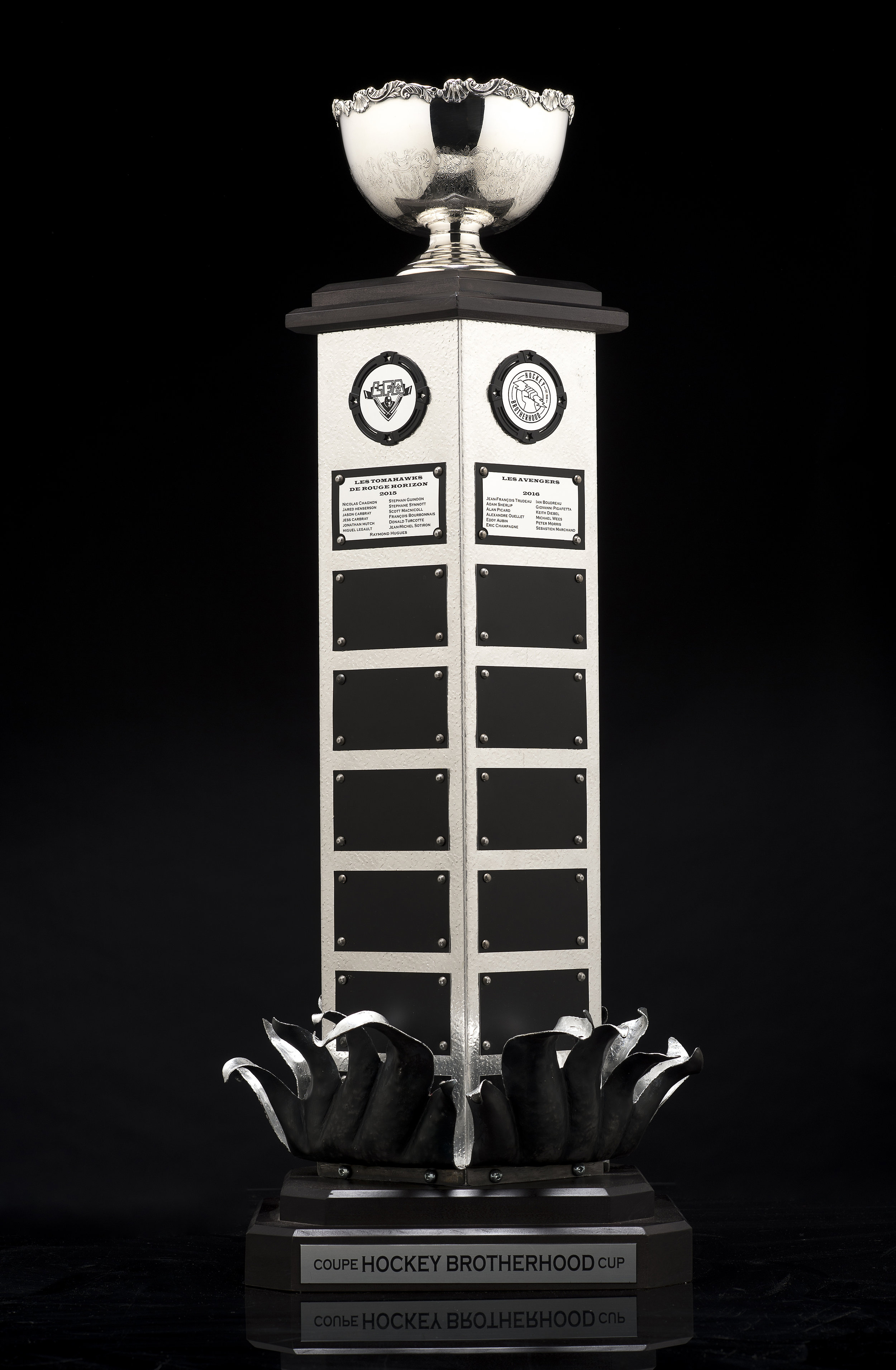 La coupe du Hockey Brotherhood , design, et fabrication par Totem Urbain, fière partenaire de la LFA since the start of the adventure (photo bruno petrozza)
