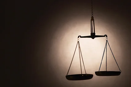 balance_justice_jugement_fraude_425.jpg