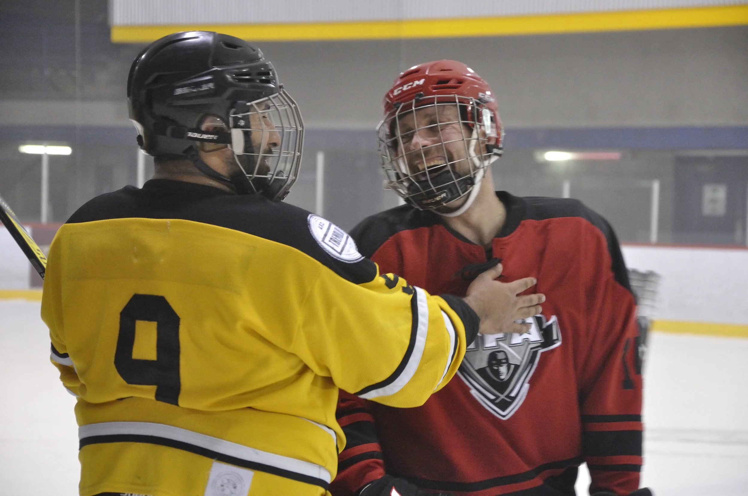 brian goolab et eric champagne, deux gars qui comprennent bien l’esprit amical de la lfa (photo lisette nepveu)
