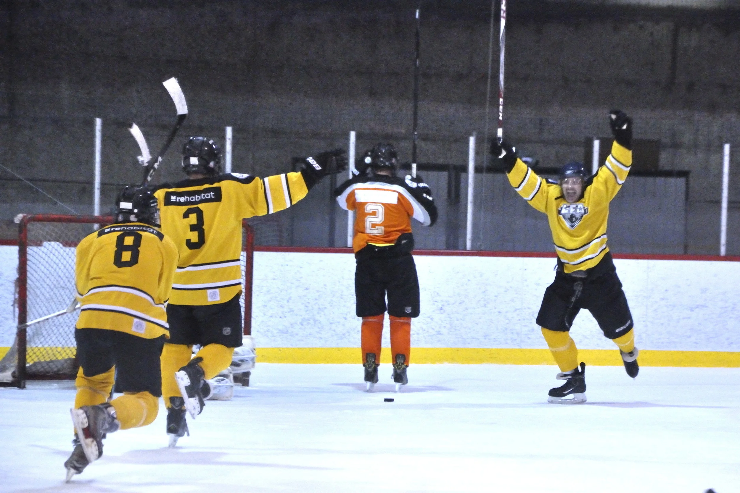 patrick turcotte des rebels a égalisé le score avec 53 secondes à faire dans le match (photo lisette nepveu)