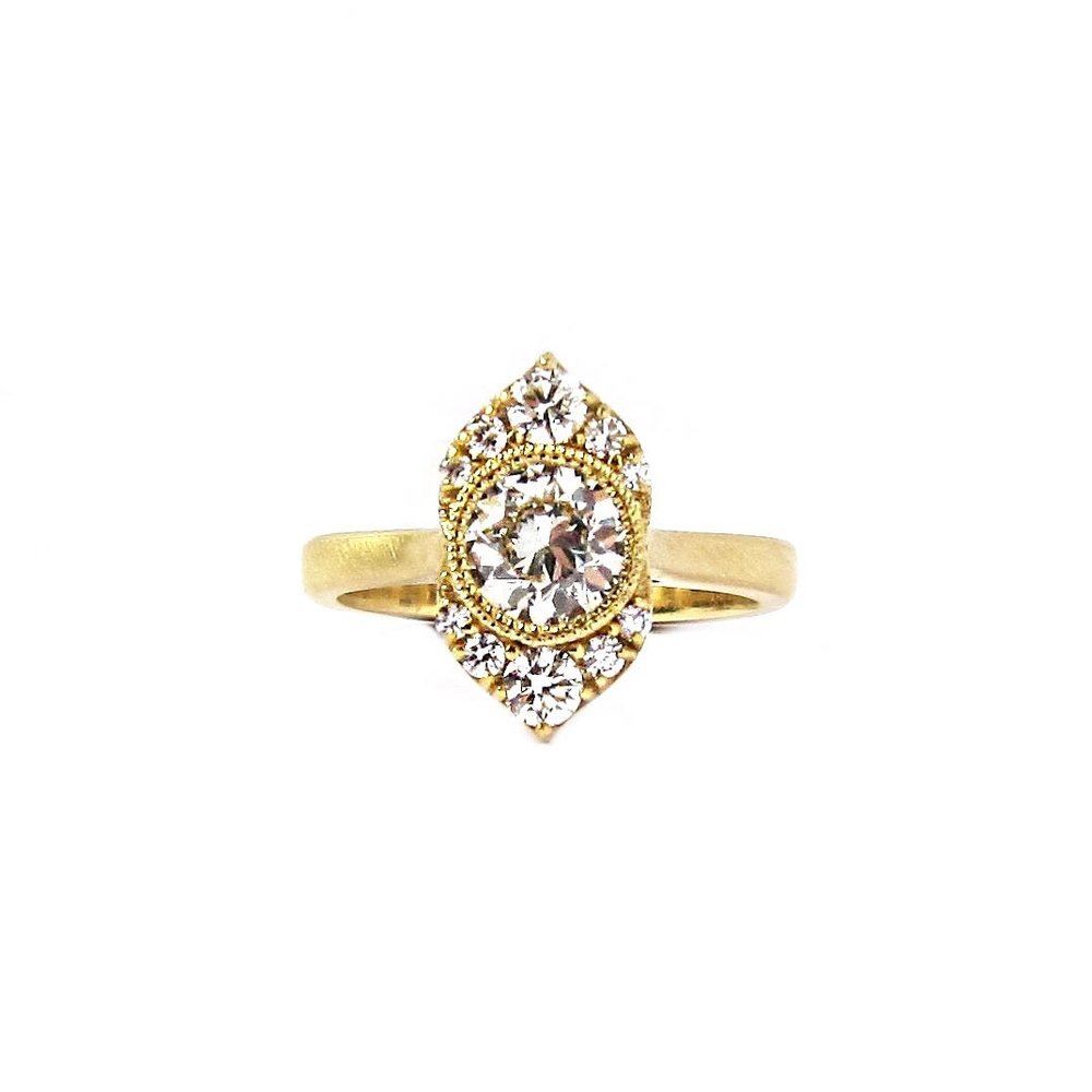 Babson-Engagement-Medium-Ring.jpg