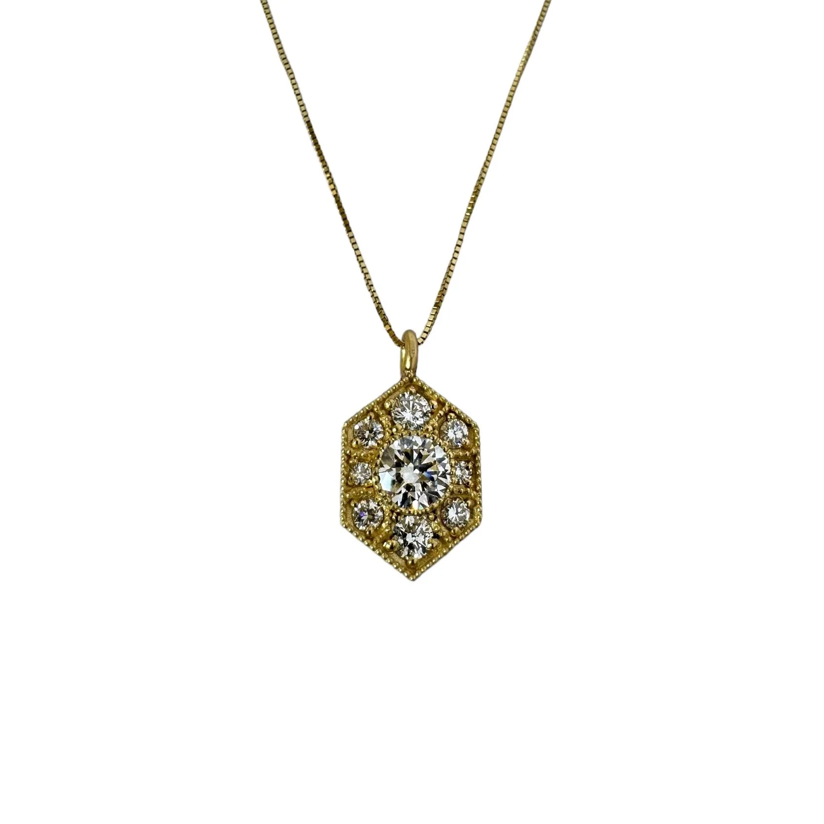 18k Gold-Pendant-with-diamonds and milgrain.JPG