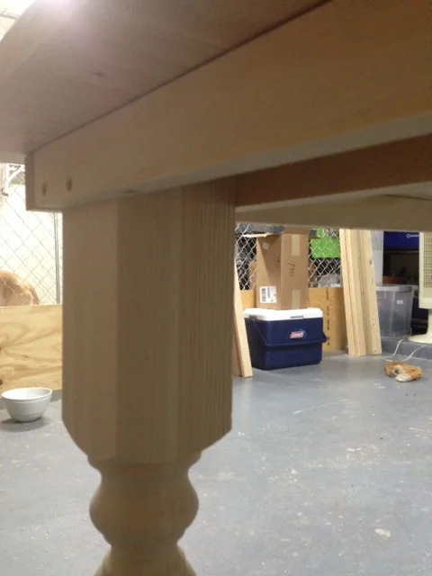 Picture showing how I attached the legs to the table frame.