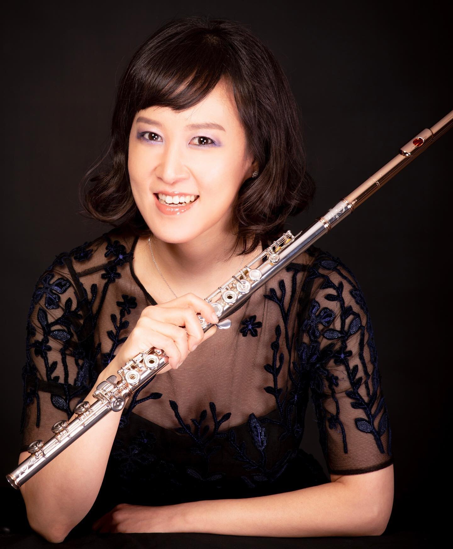 -
Meet the Musician of the Lenox Hill: Soo-Kyung Park

Flutist Soo-Kyung Park enjoys a multi-faceted career as an international soloist, chamber musician, artistic director, producer, and teacher. She was accepted to The Juilliard School, Pre-College