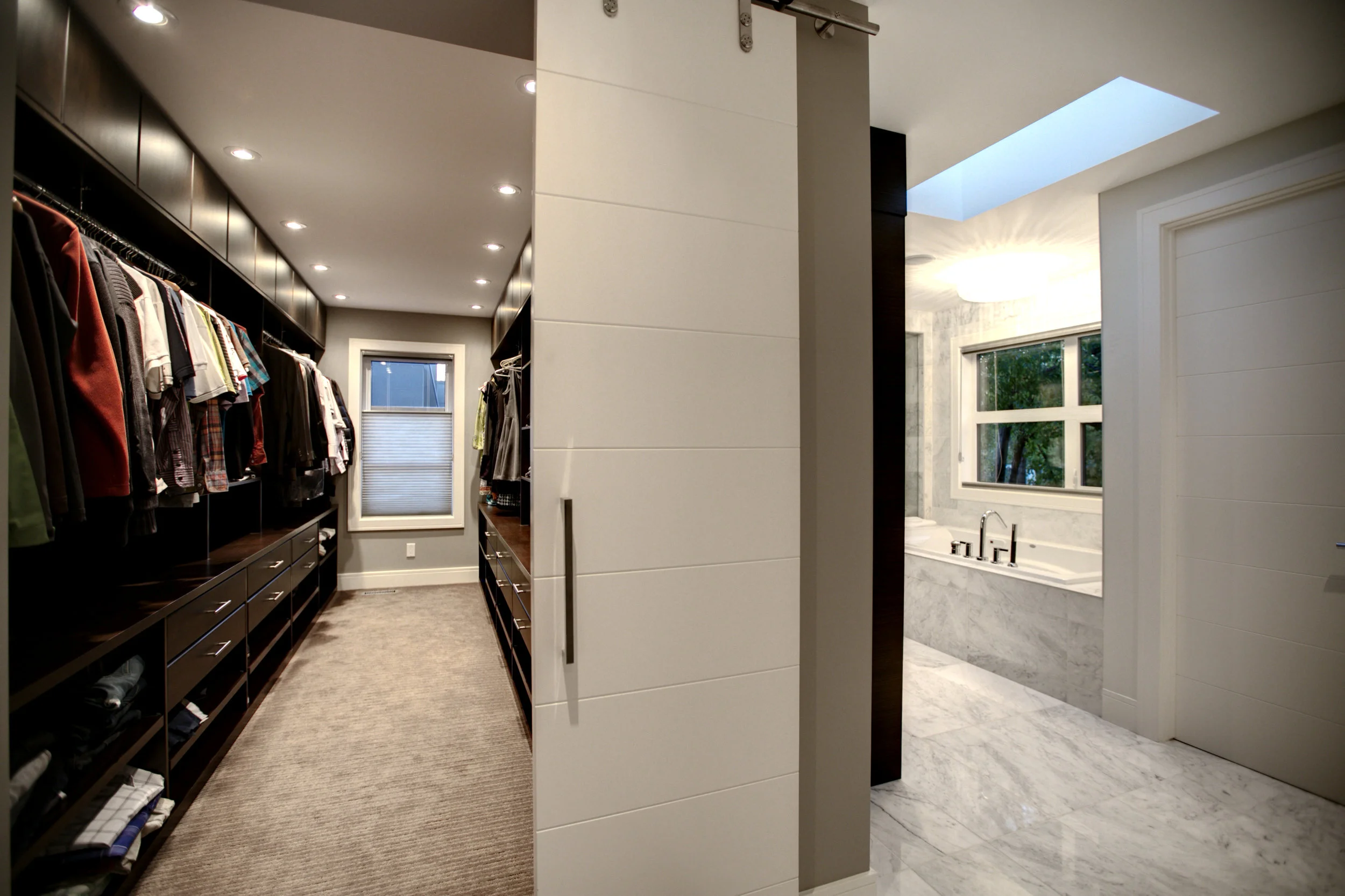 WalkInCloset.jpg