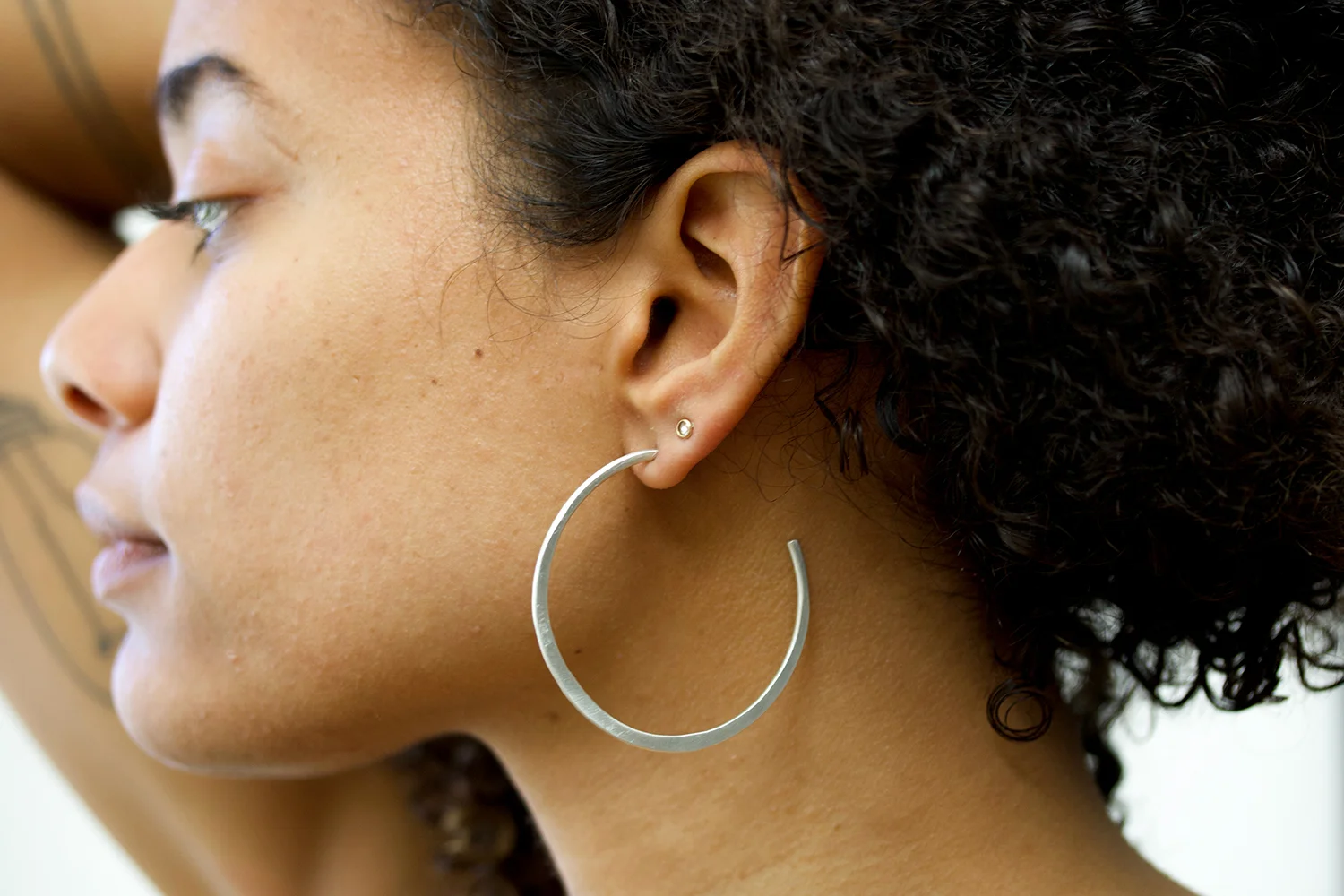 kelsi large wave hoops.jpg