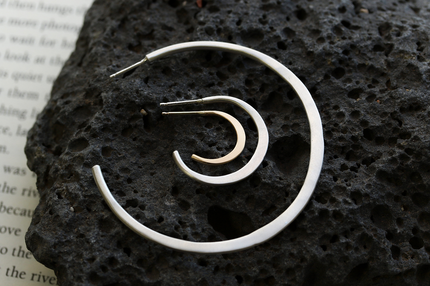 wave hoops on rock small.jpg