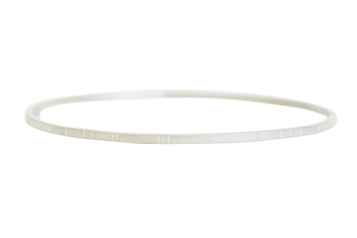 2mm+breakwater+bangle.jpg