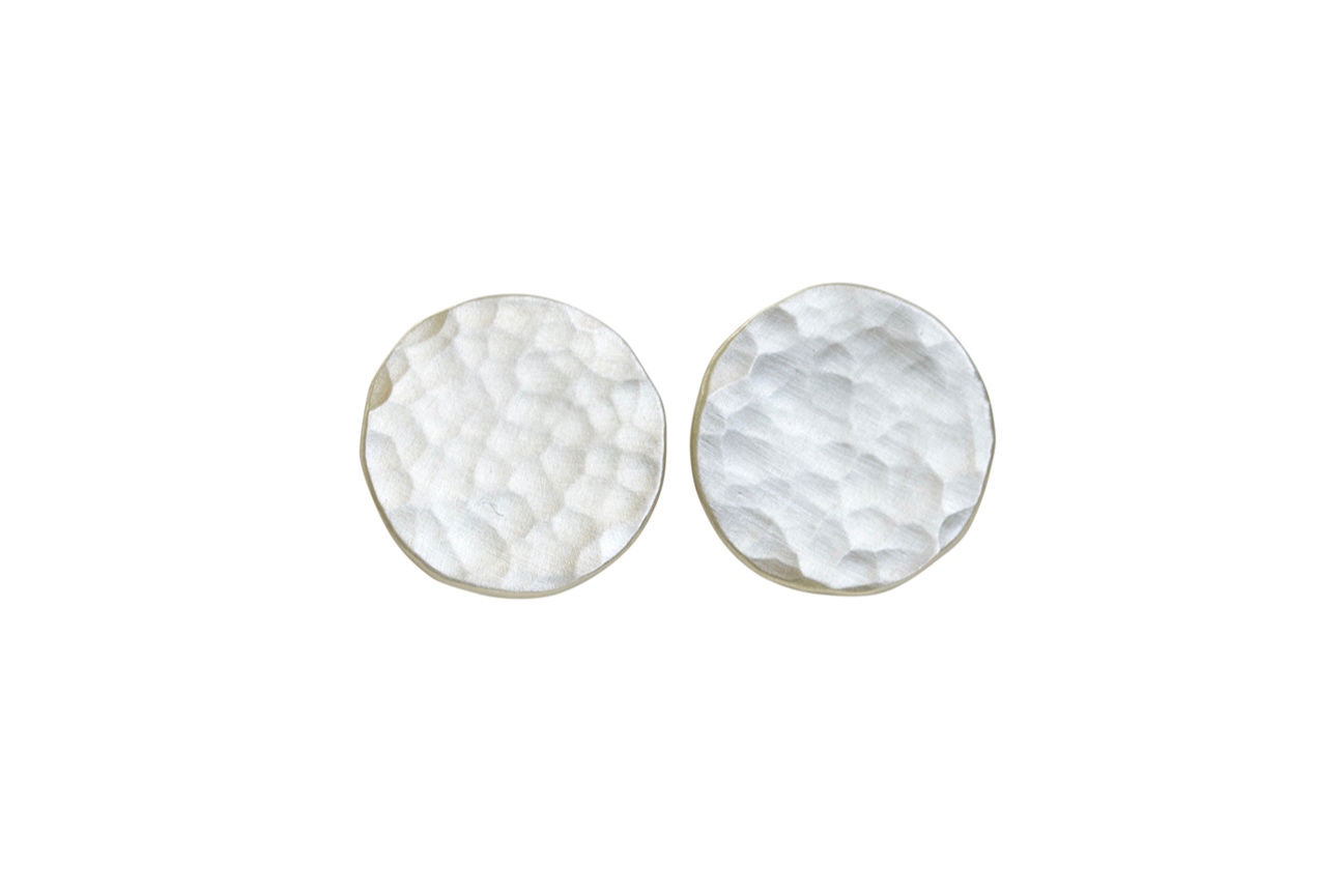 hammered+sol+studs.jpg