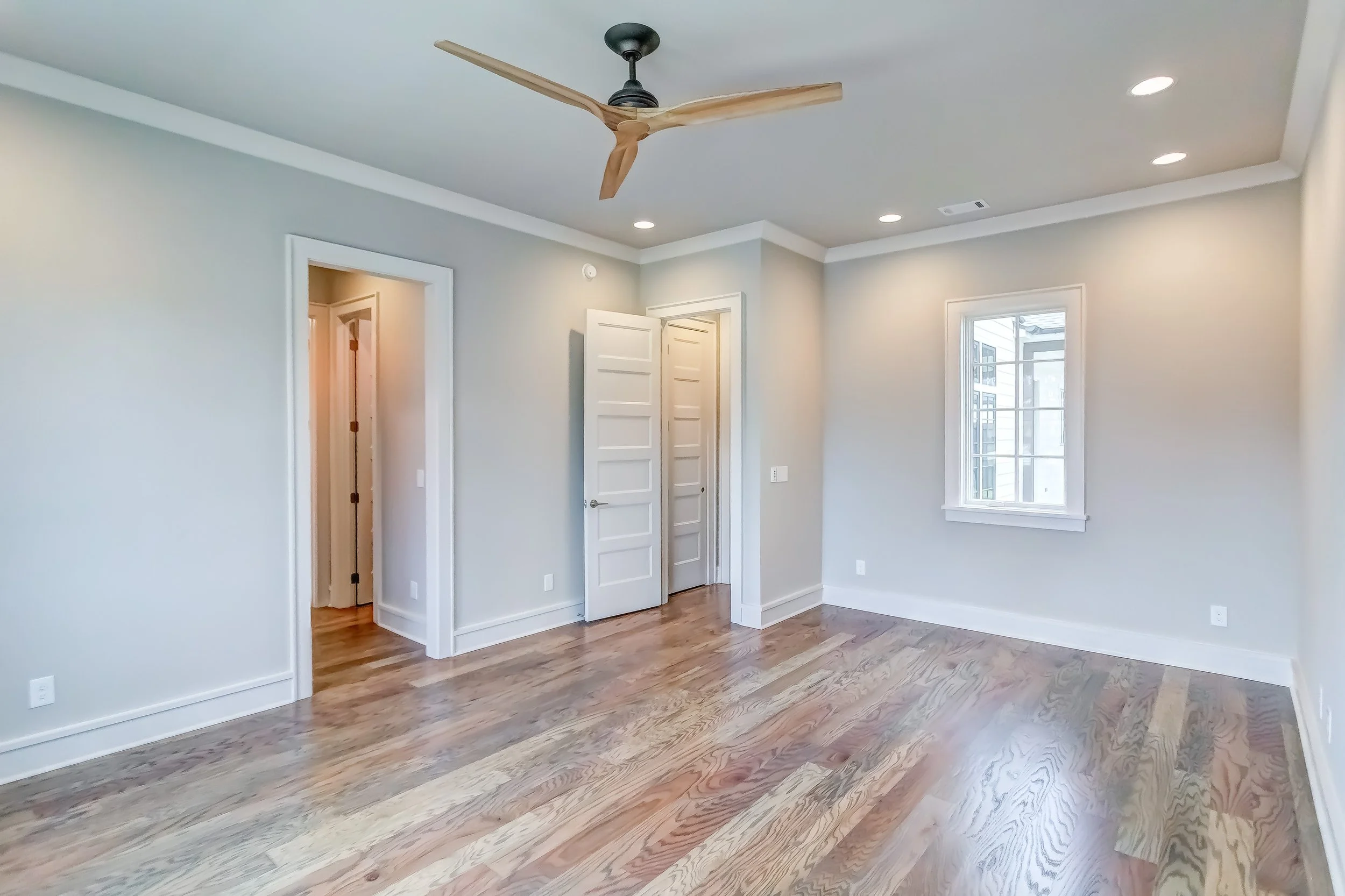 4549 BroadwickSt-141-20251030-0738And4more.jpg