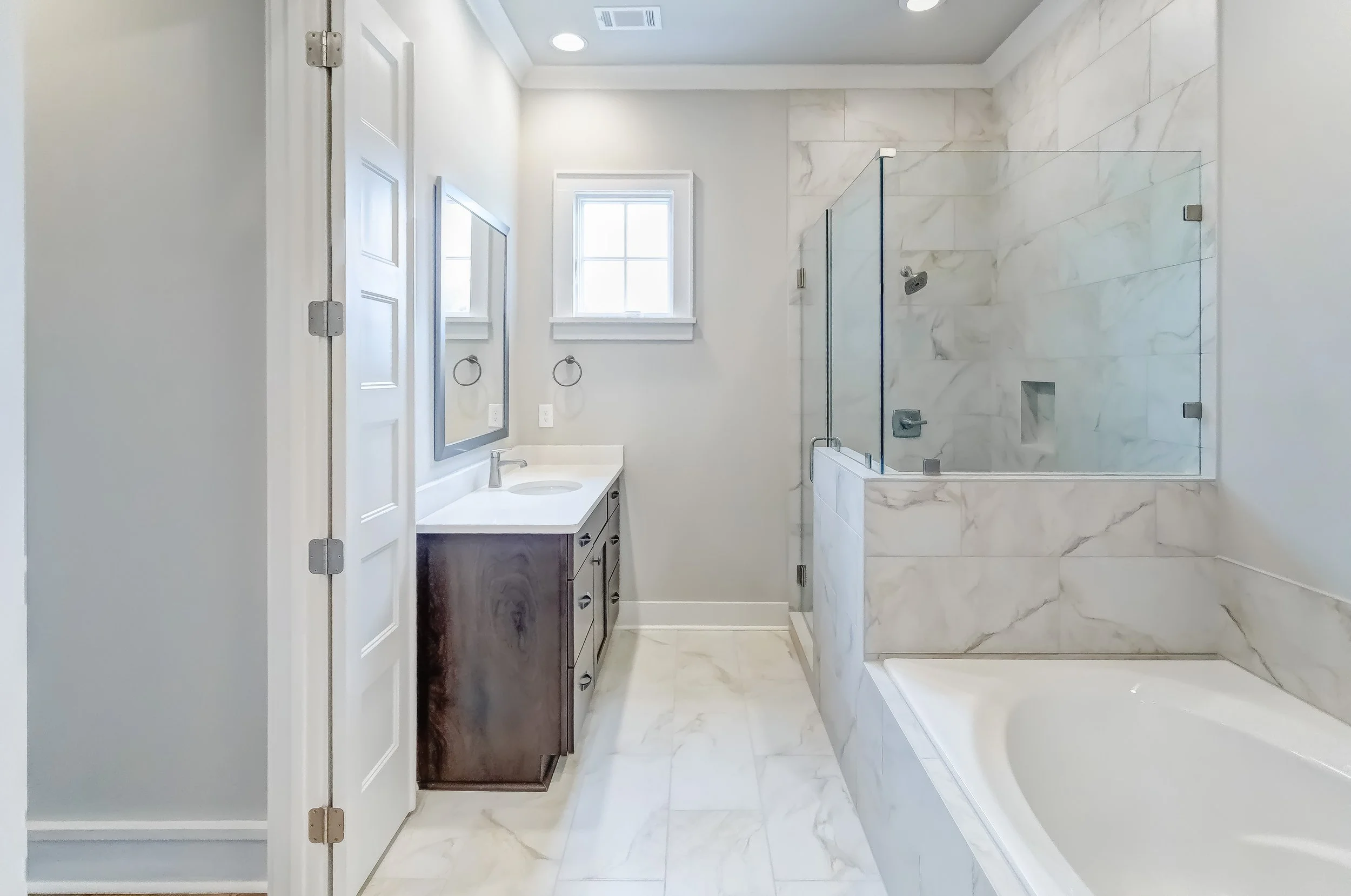 4549 BroadwickSt-171-20251030-0768And4more.jpg