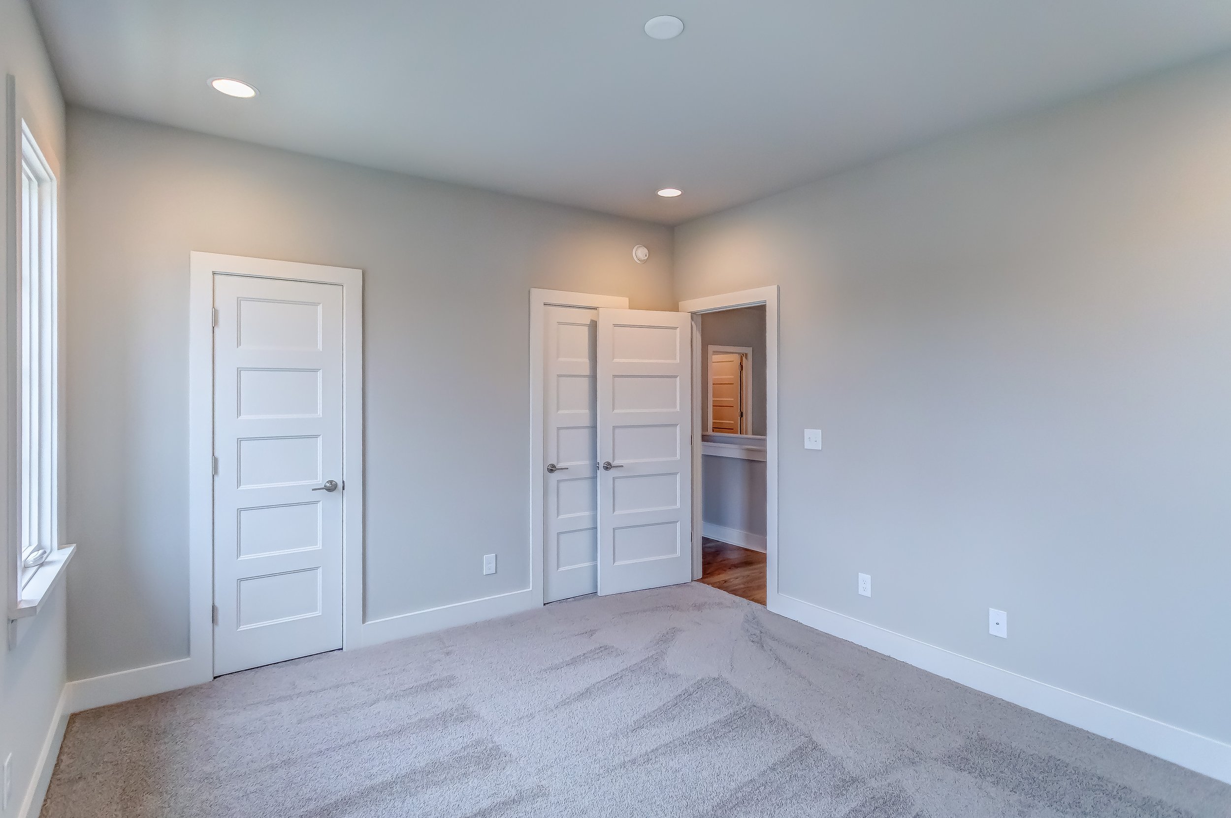 4549 BroadwickSt-216-20251030-0813And4more.jpg