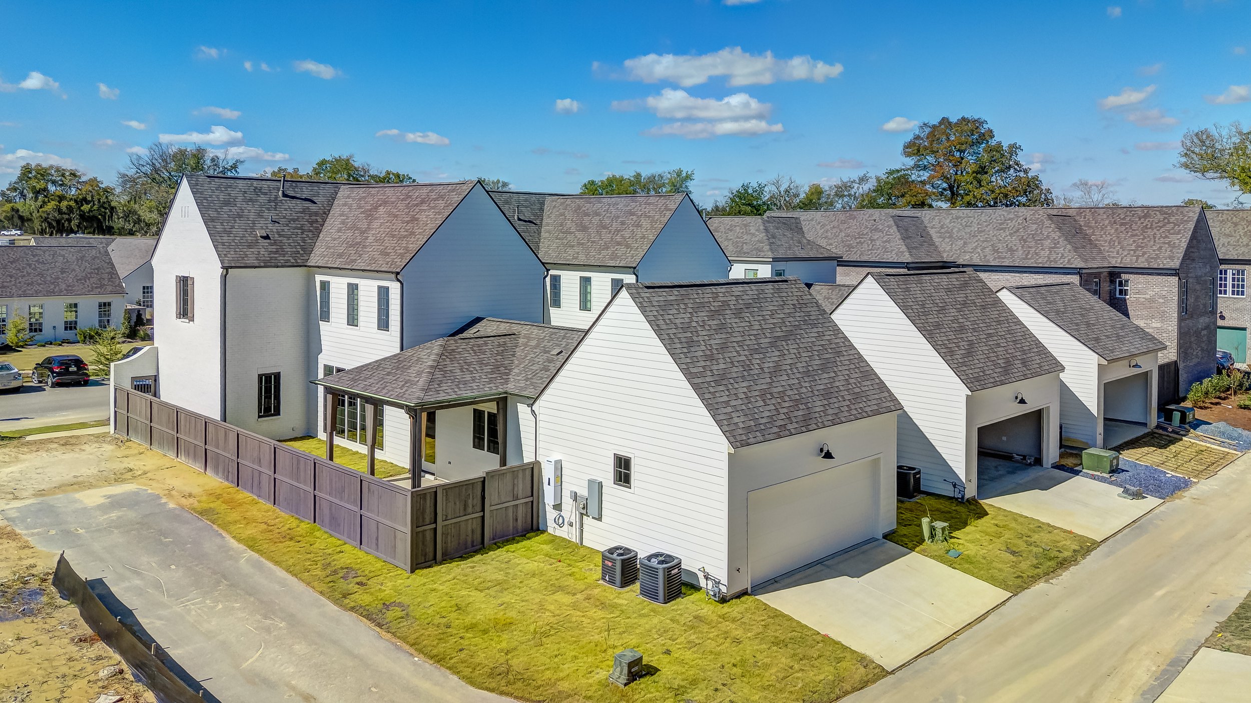 4549BroadwickSt-515-20251031-And4more.jpg