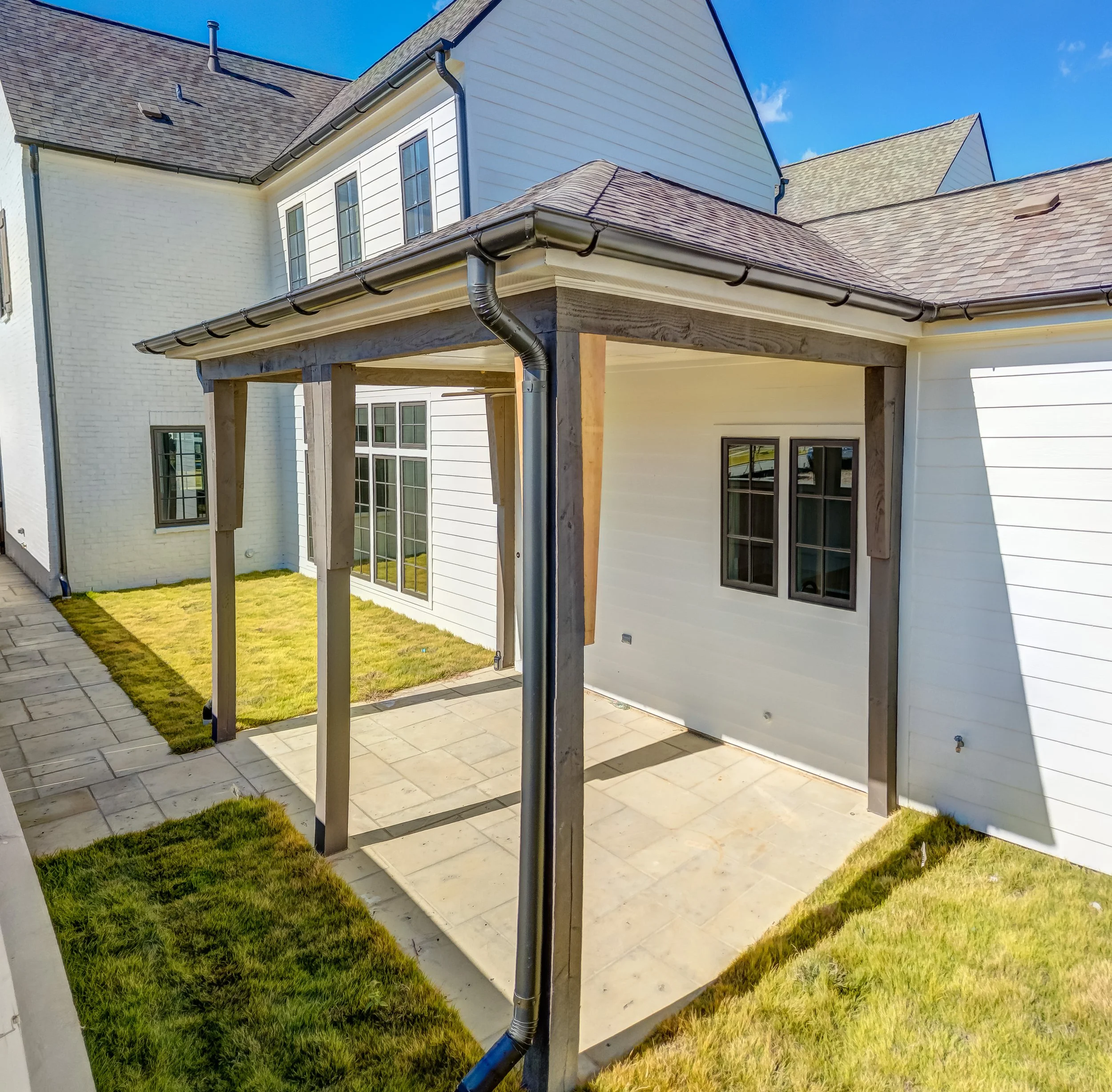 4549BroadwickSt-520-20251031-And4more-Pano.jpg
