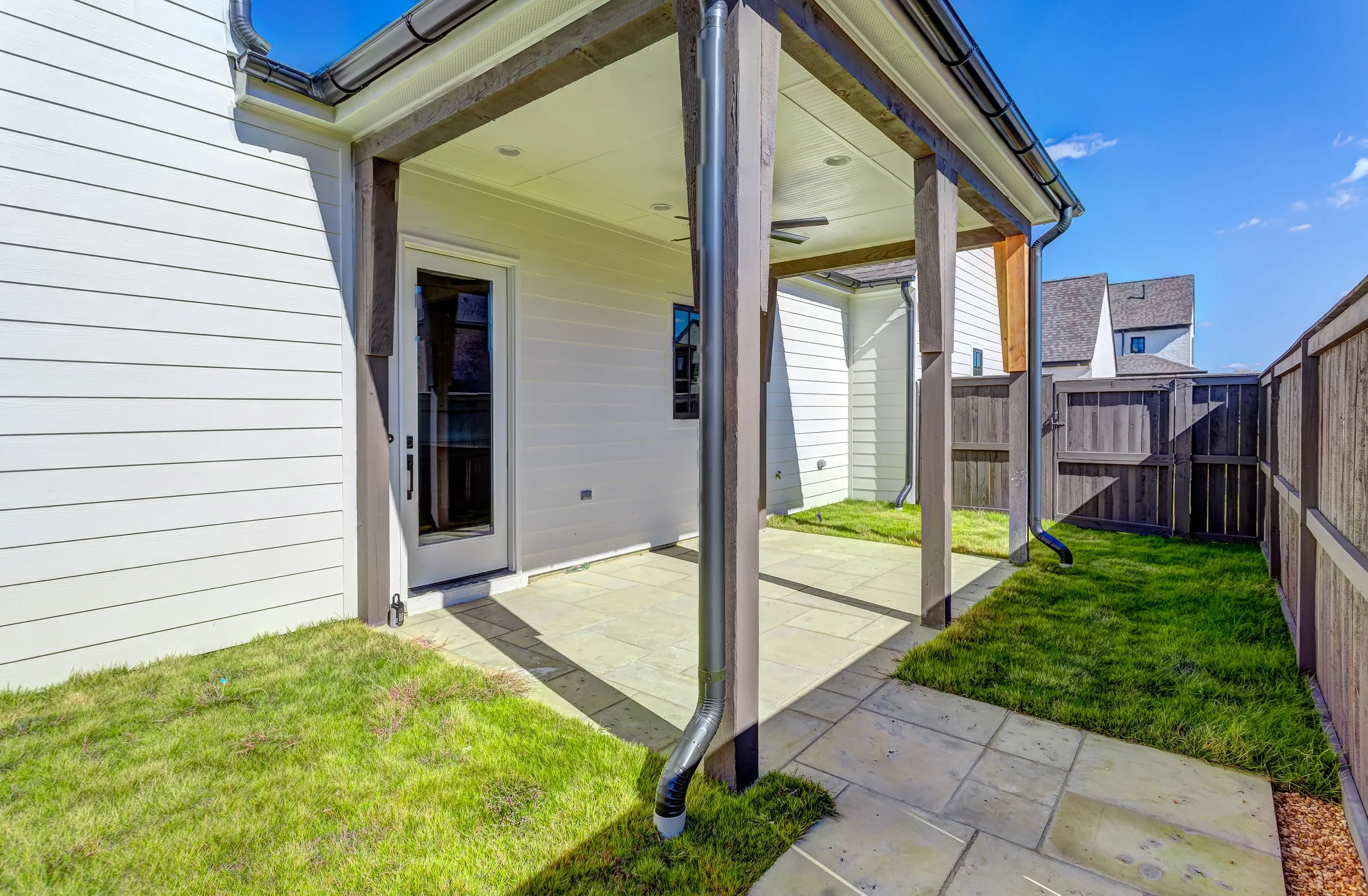 4549BroadwickSt-021-20251031-1461And4more.jpg
