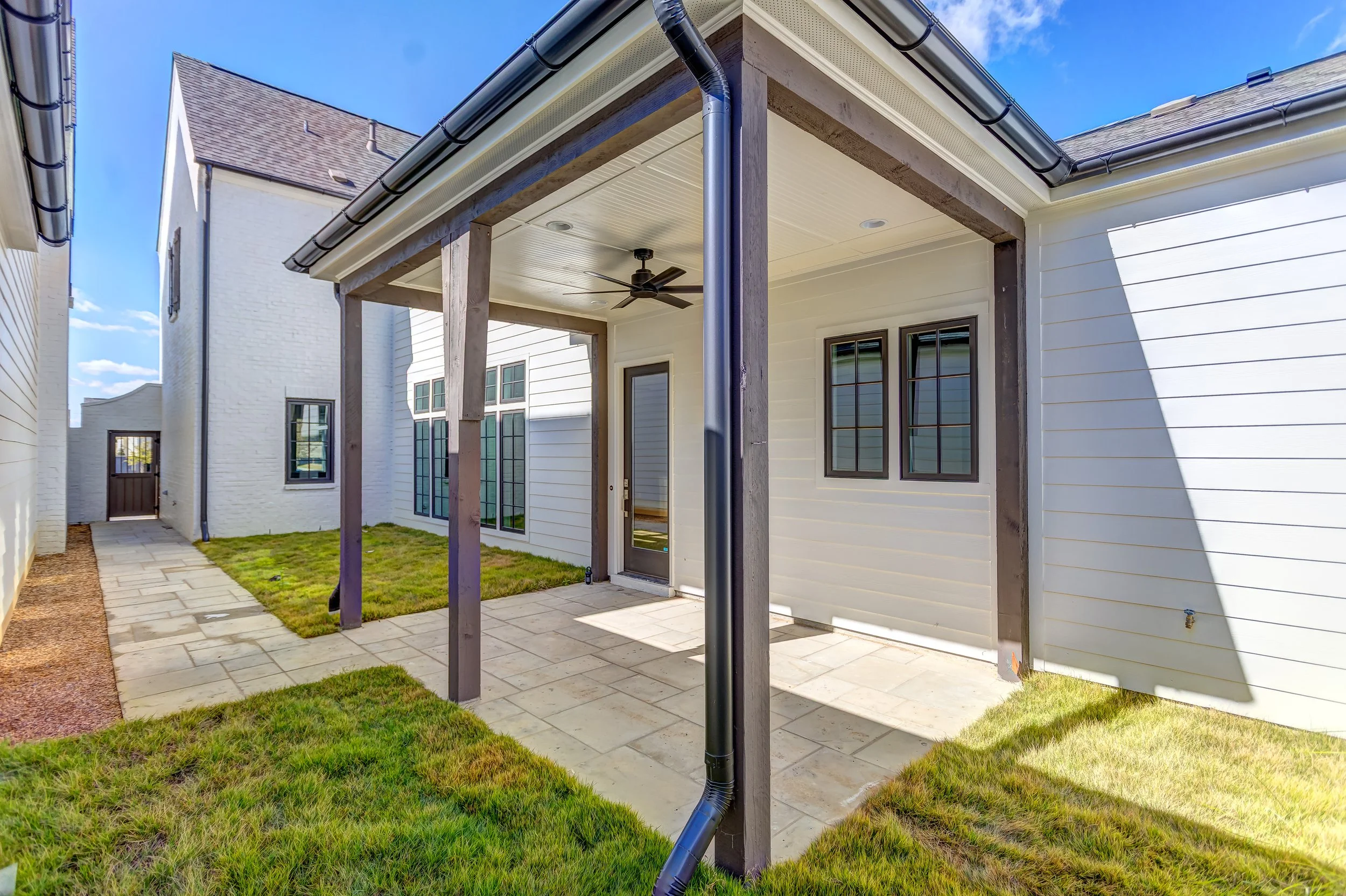 4545BroadwickSt-286-20251031-1441And4more.jpg