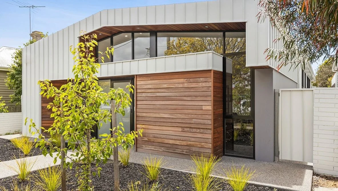 .
The new head office for Preston Rowe Paterson Geelong (PRP). The design involved preserving the original brick building's structure while adding a modern touch to the front facade and restructuring the internal layout.
Builder: @tvdgroupbuilders