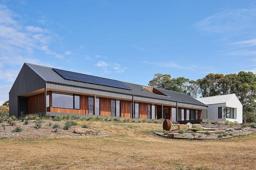 .
PARK • RESIDENCE
Excited to share some ๐ธ our latest project! Nestled on the hills in Camperdown, Victoria, this modern farmhouse boasts clean lines, abundant natural light, and perfectly captures the stunning views. Stay tuned for more!
D
