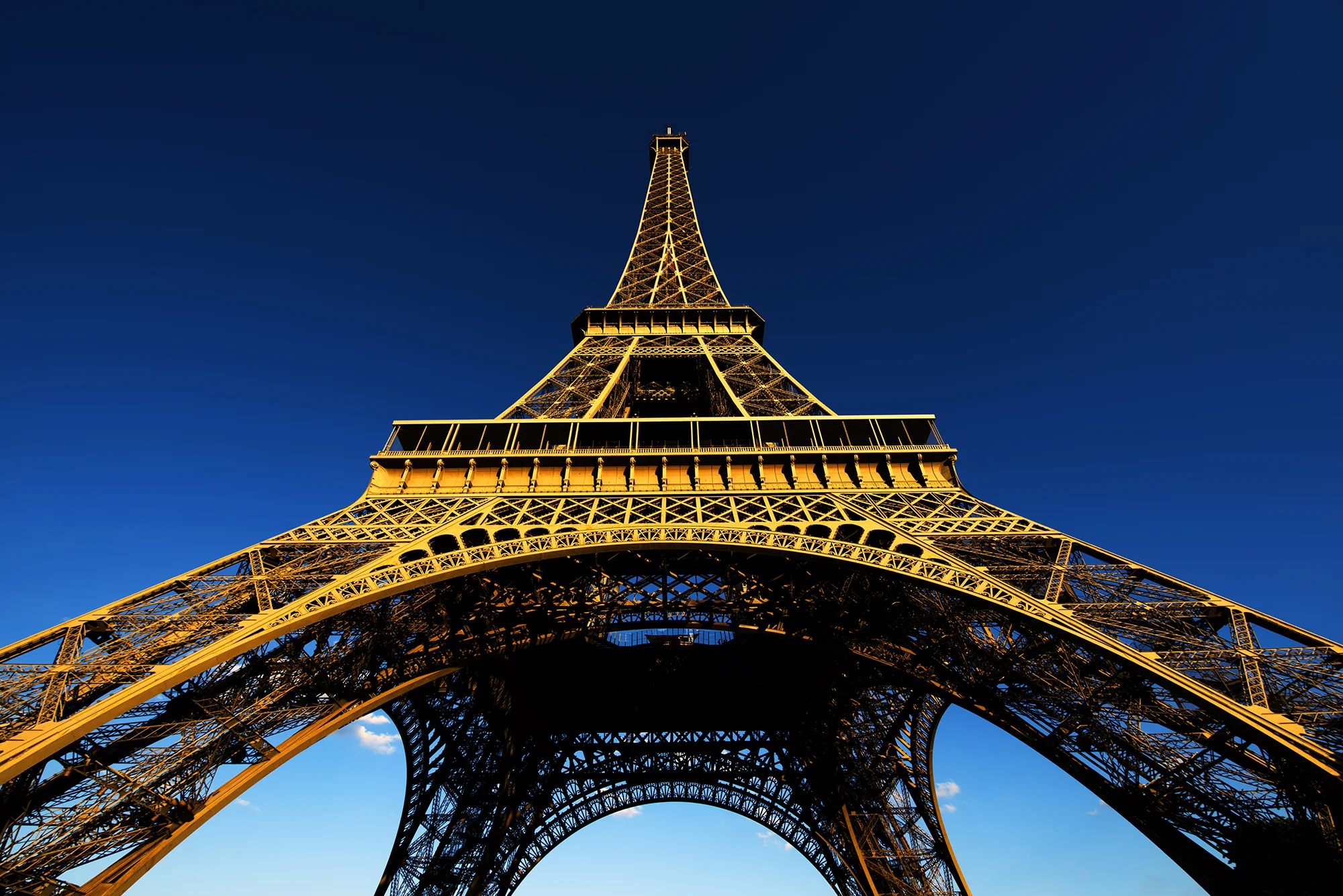 EIFFEL TOWER