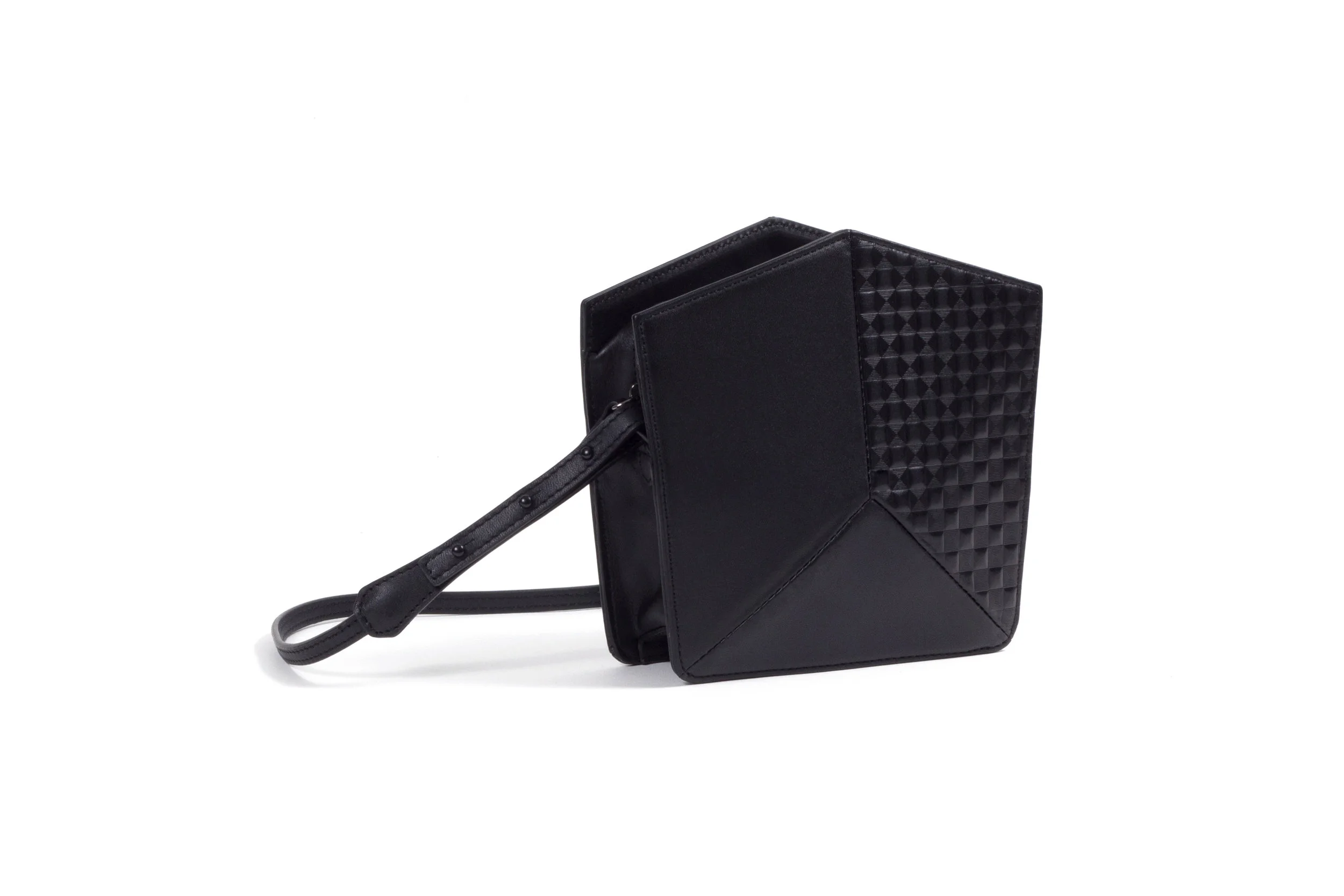 PrismMini_Chequered_Bk_Threequarter.jpg