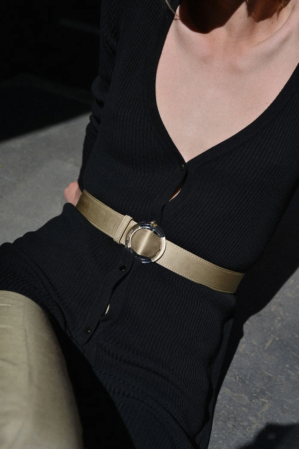 SS18_LuciteBuckleBelt_Champagne_.jpg
