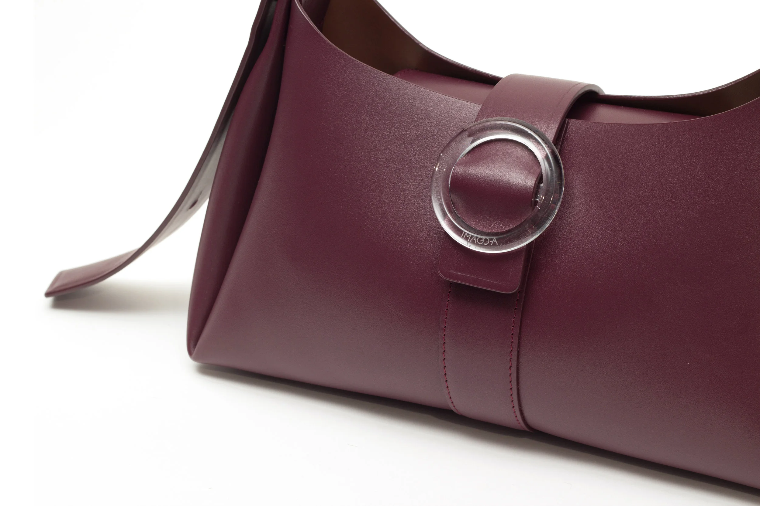 Nº47_LuciteBuckleShoulder_Bordeaux_Detail.jpg