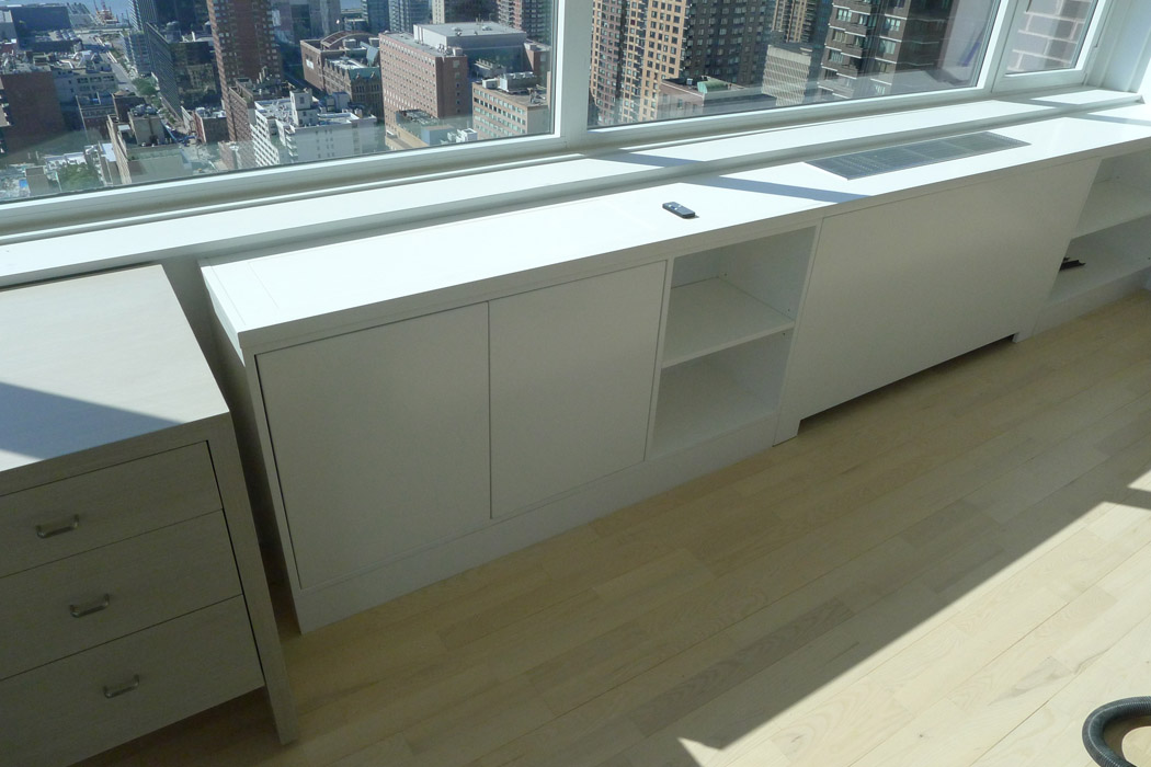 builtinRadiatorcoverWhiteLacquer-05.jpg