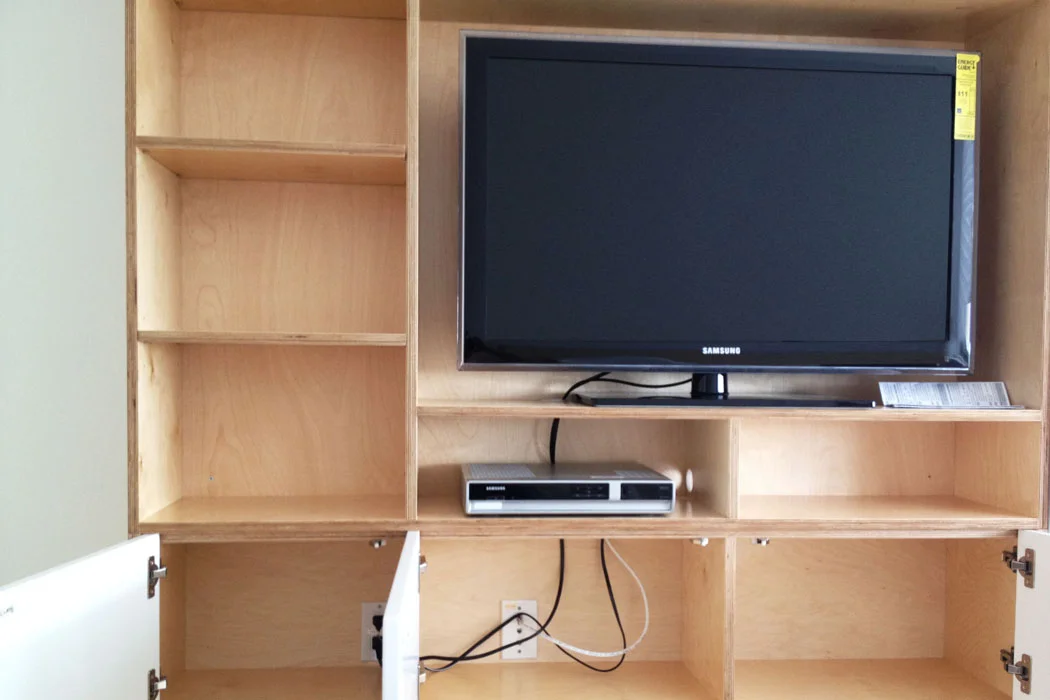 hangingTVcabinet-02.jpg