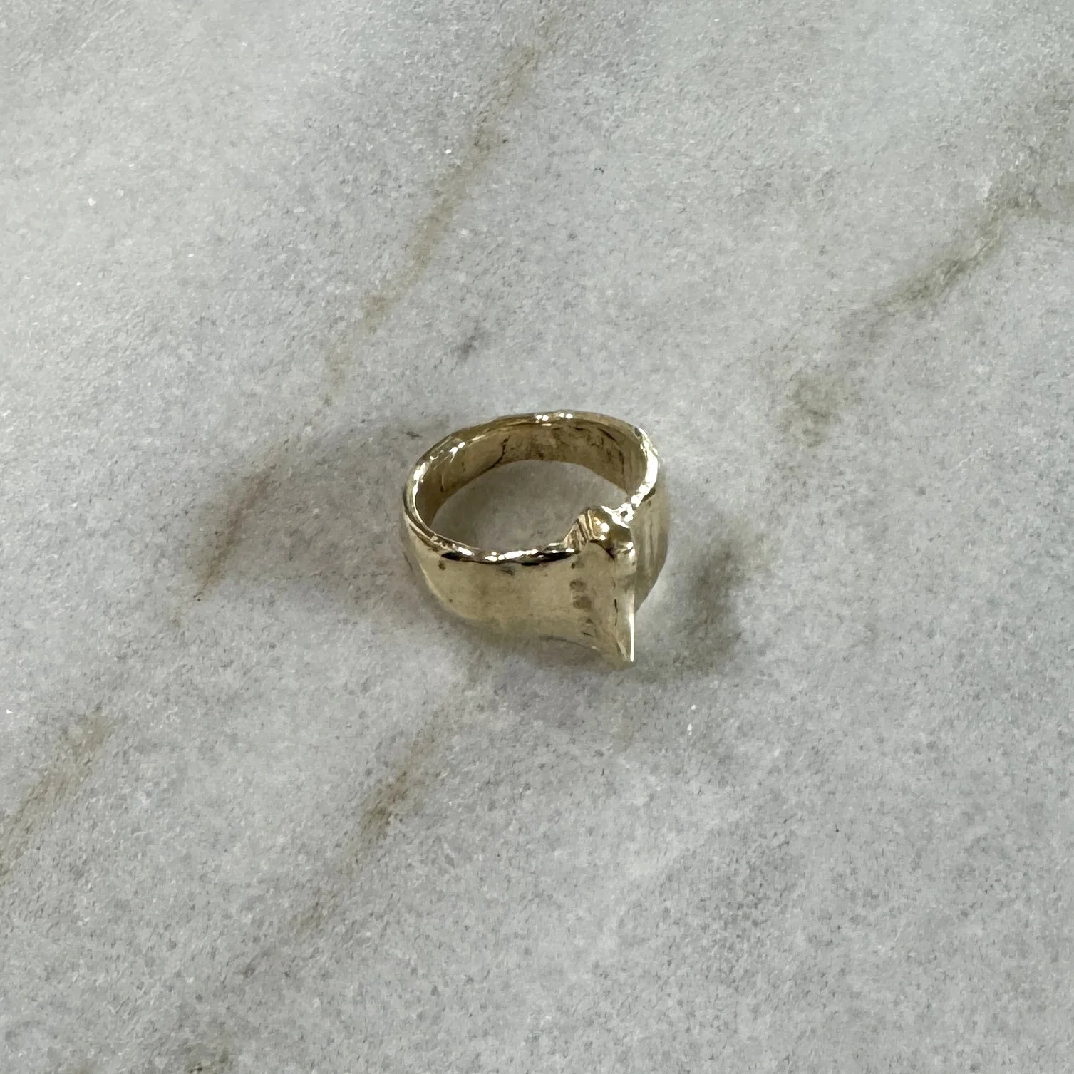 size 5.5 abstract brass ring