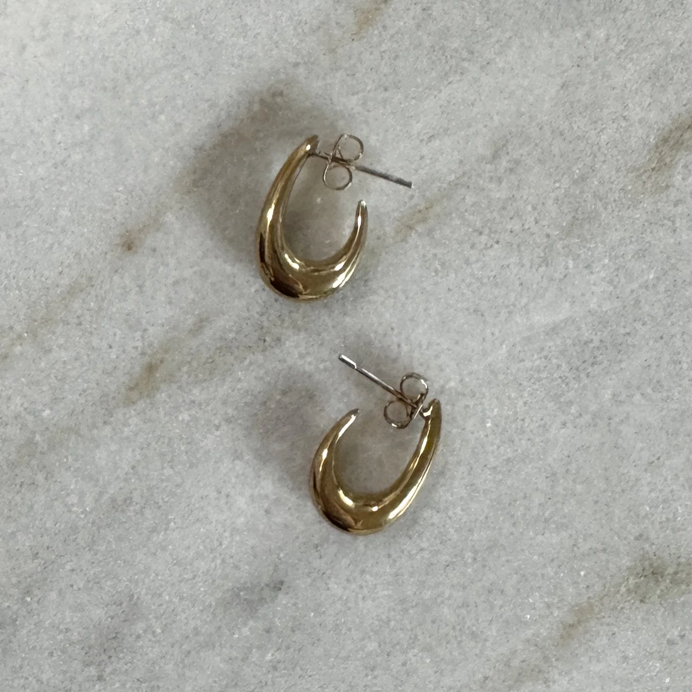 chunky mini hoop earring