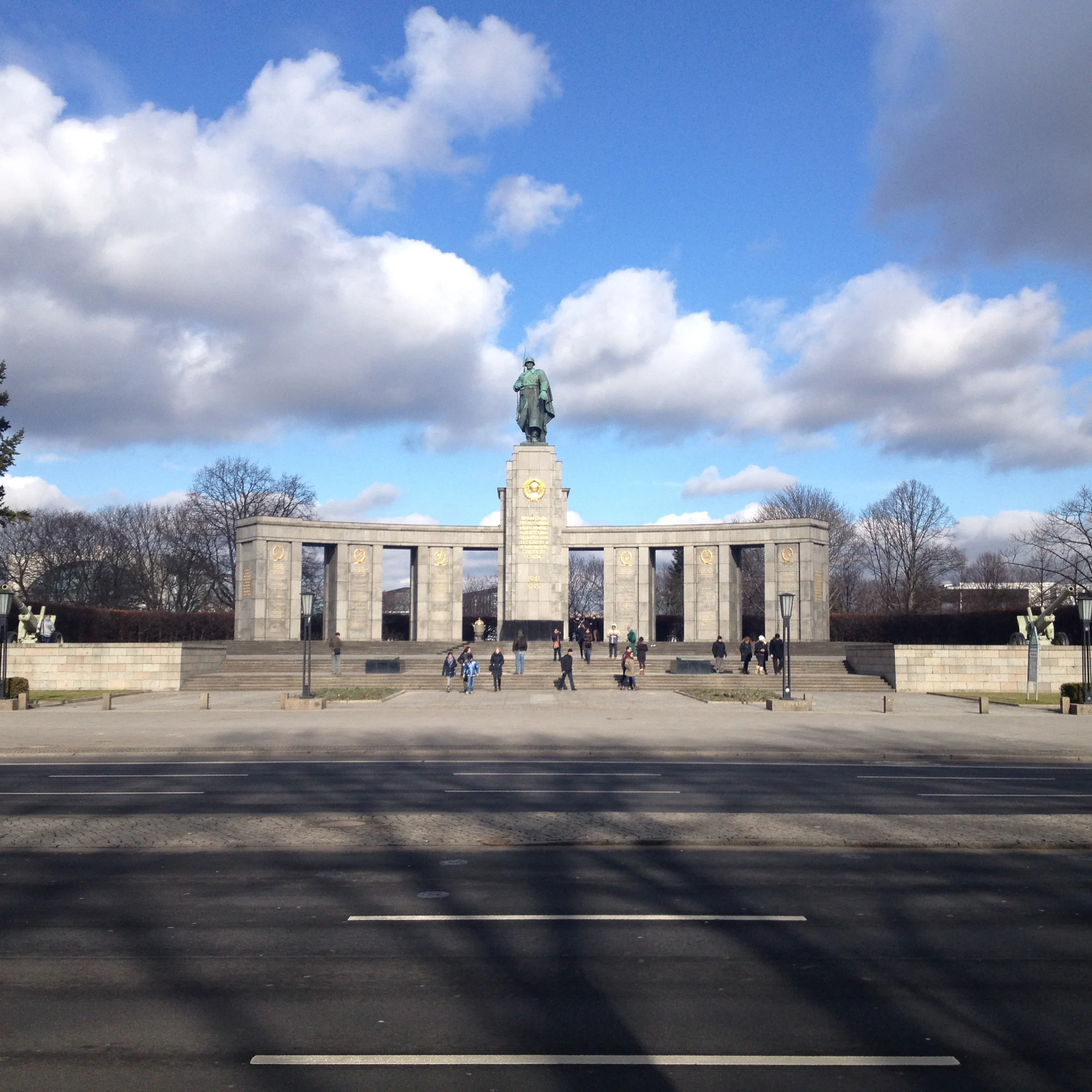 MONUMENT TO RUSSIAN WAR DEAD