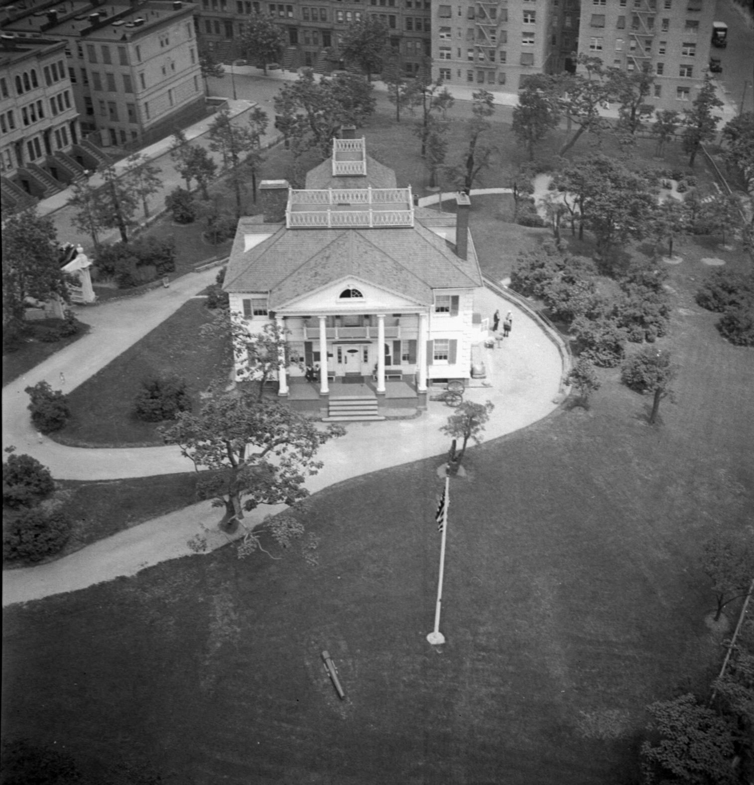Wine tasting inside Manhattan's oldest house
