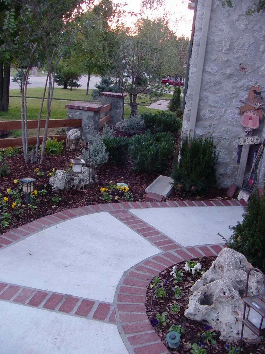 brickinlay092304.jpg