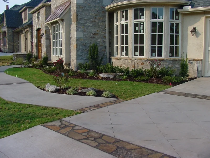 Driveway inlay100404.jpg