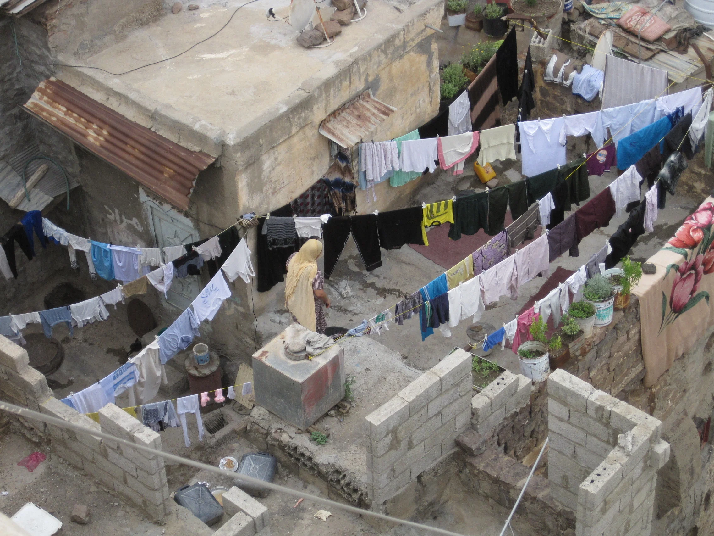 Friday laundry-day in Ibb