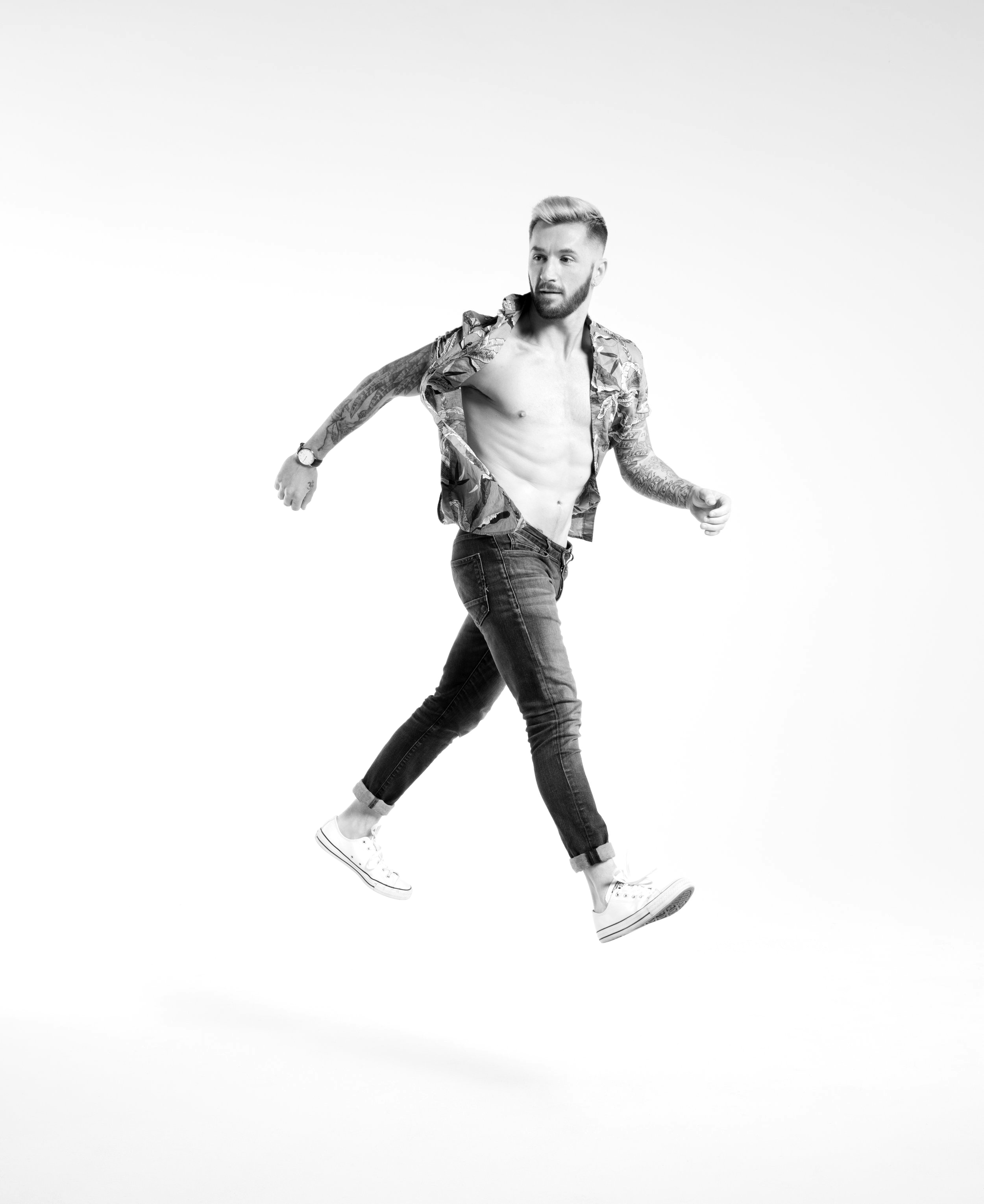 TravisWall_TheWrap_8448_BW_final.jpg