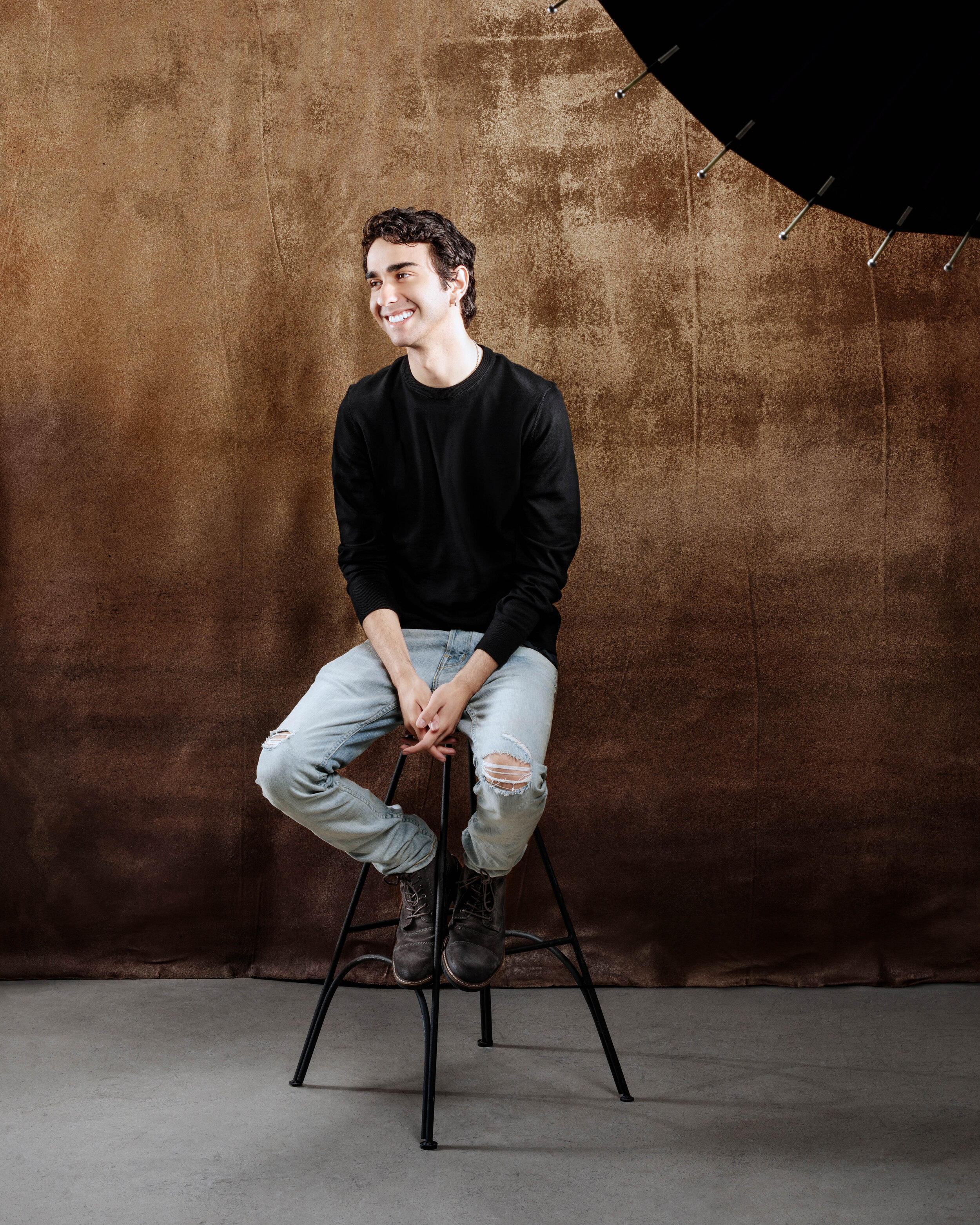 AlexWolff_TheWrap_0570_final.jpg